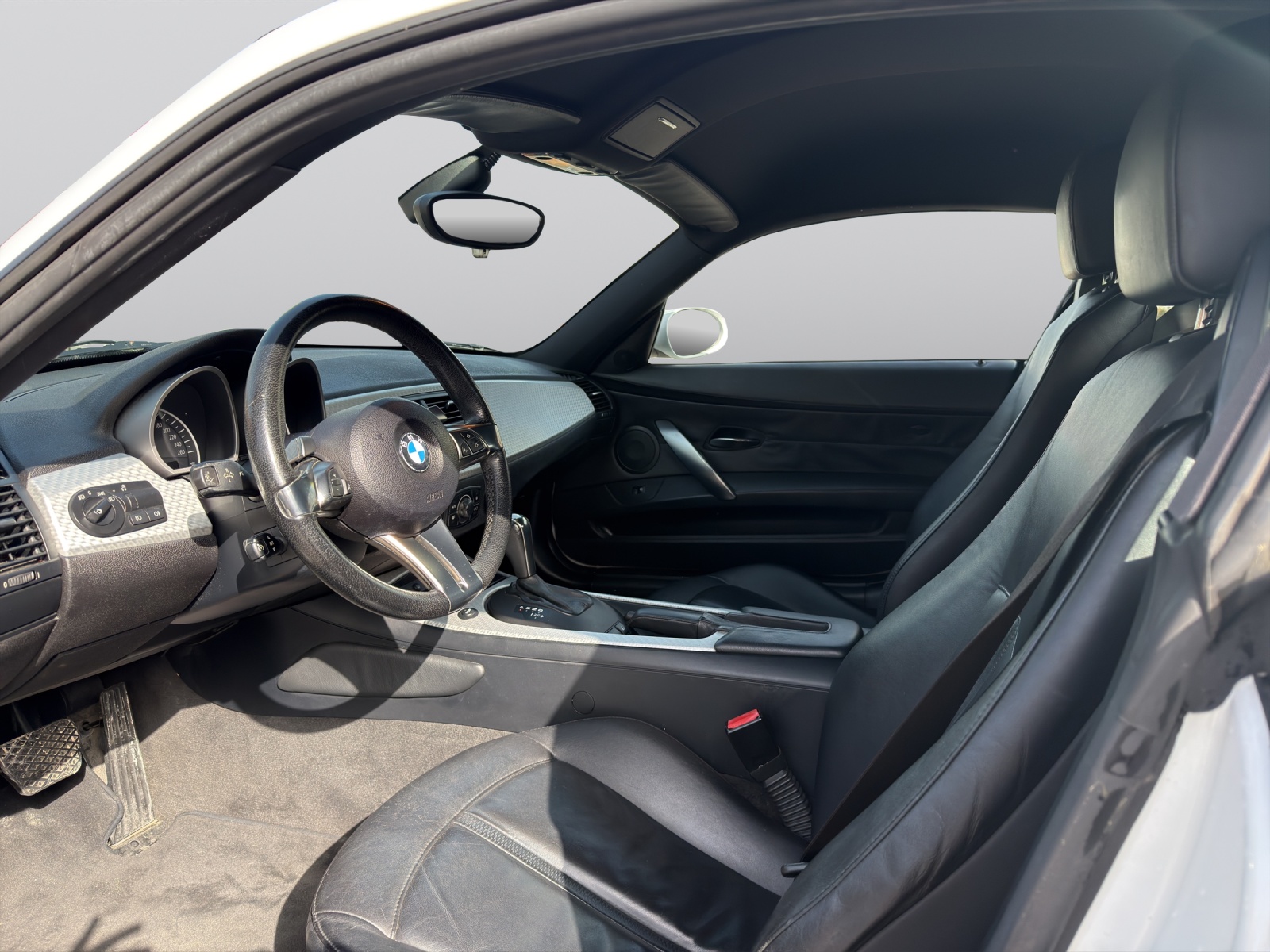 BMW Z4 3.0si Coupé-image-5