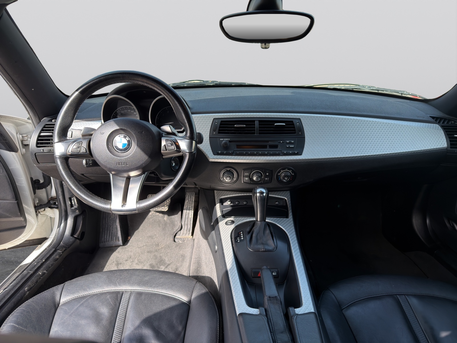 BMW Z4 3.0si Coupé-image-7