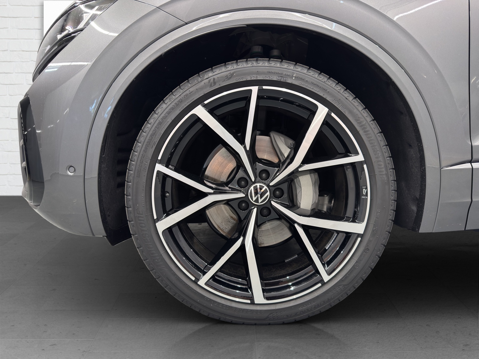 VW Touareg 3.0 V6 TDI 286 R-Line Final Edition-image-5