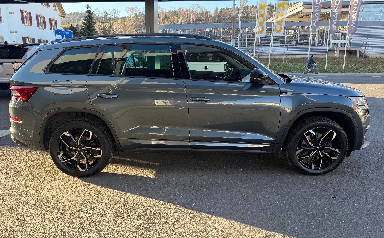 SKODA Kodiaq 2.0 TSI 4x4 Sport Line 7pl.-image-1