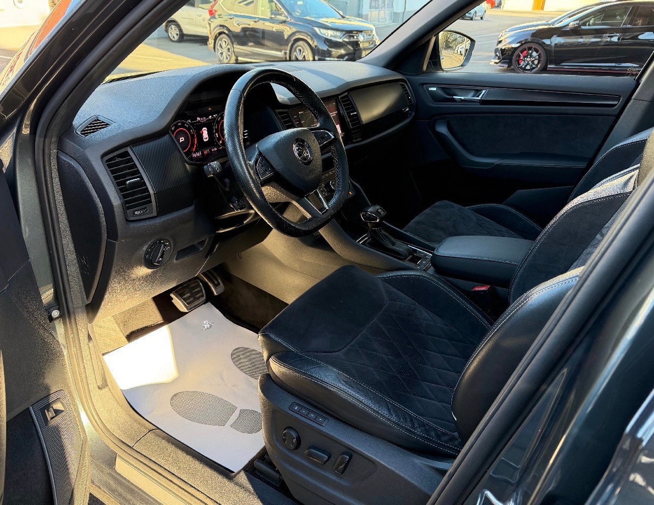 SKODA Kodiaq 2.0 TSI 4x4 Sport Line 7pl.-image-3
