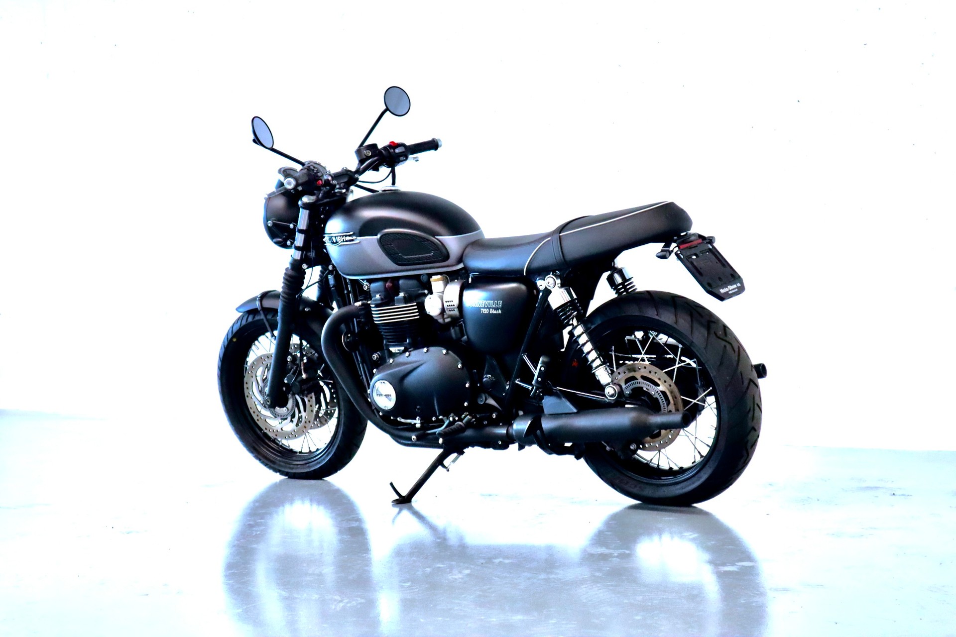 TRIUMPH BONNEVILLE T120 BLACK | CH-FZG MIT DEZENTEM UMBAU-image-7