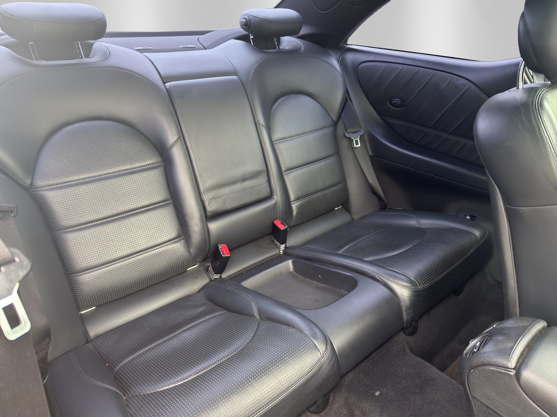 MERCEDES-BENZ CLK 63 AMG Avantgarde 7G-Tronic-image-15