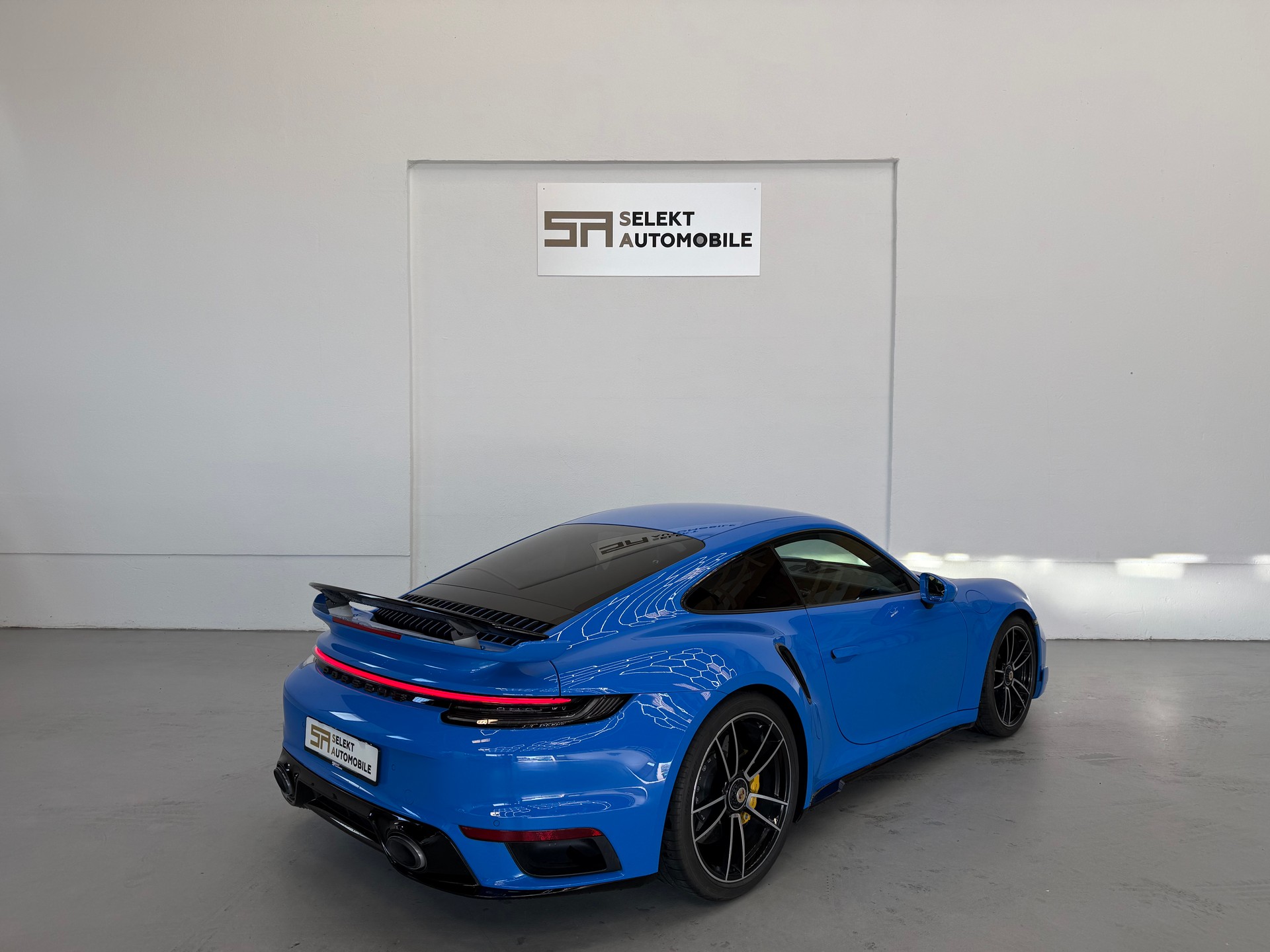 PORSCHE 911 Turbo S PDK | Shark blue | Aero Paket | Porsche Approved-image-5