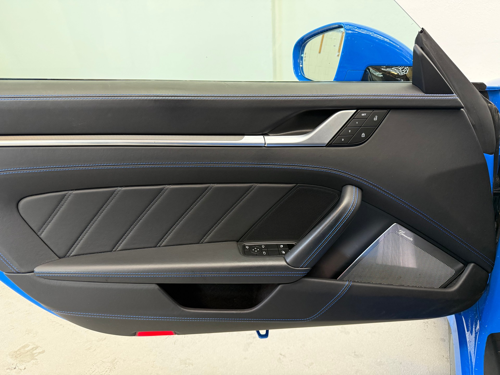 PORSCHE 911 Turbo S PDK | Shark blue | Aero Paket | Porsche Approved-image-26