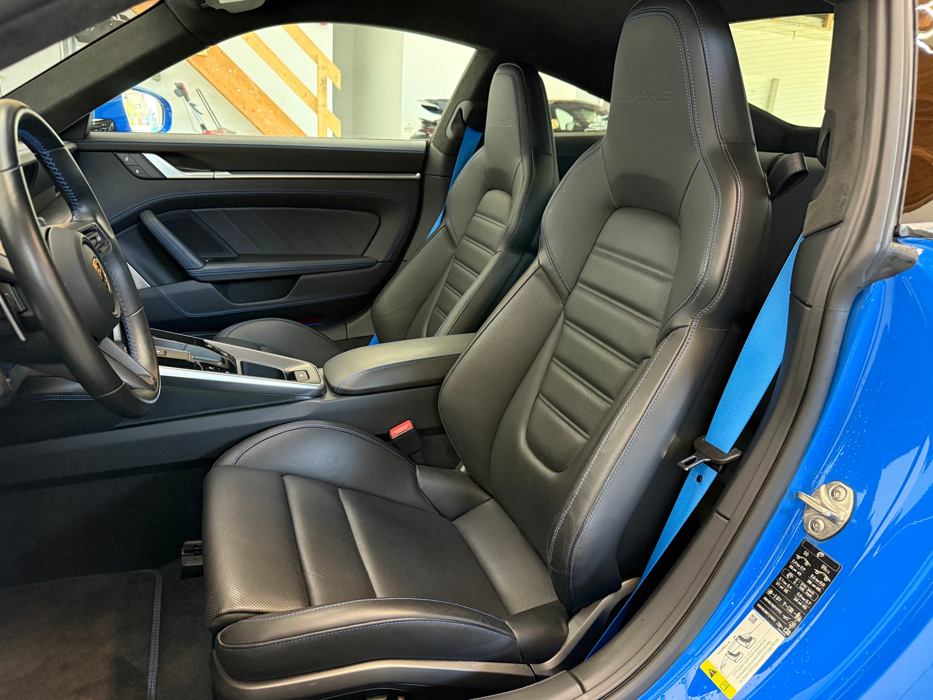 PORSCHE 911 Turbo S PDK | Shark blue | Aero Paket | Porsche Approved-image-10