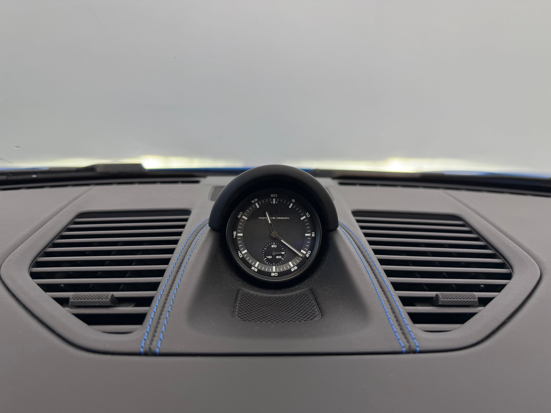 PORSCHE 911 Turbo S PDK | Shark blue | Aero Paket | Porsche Approved-image-16