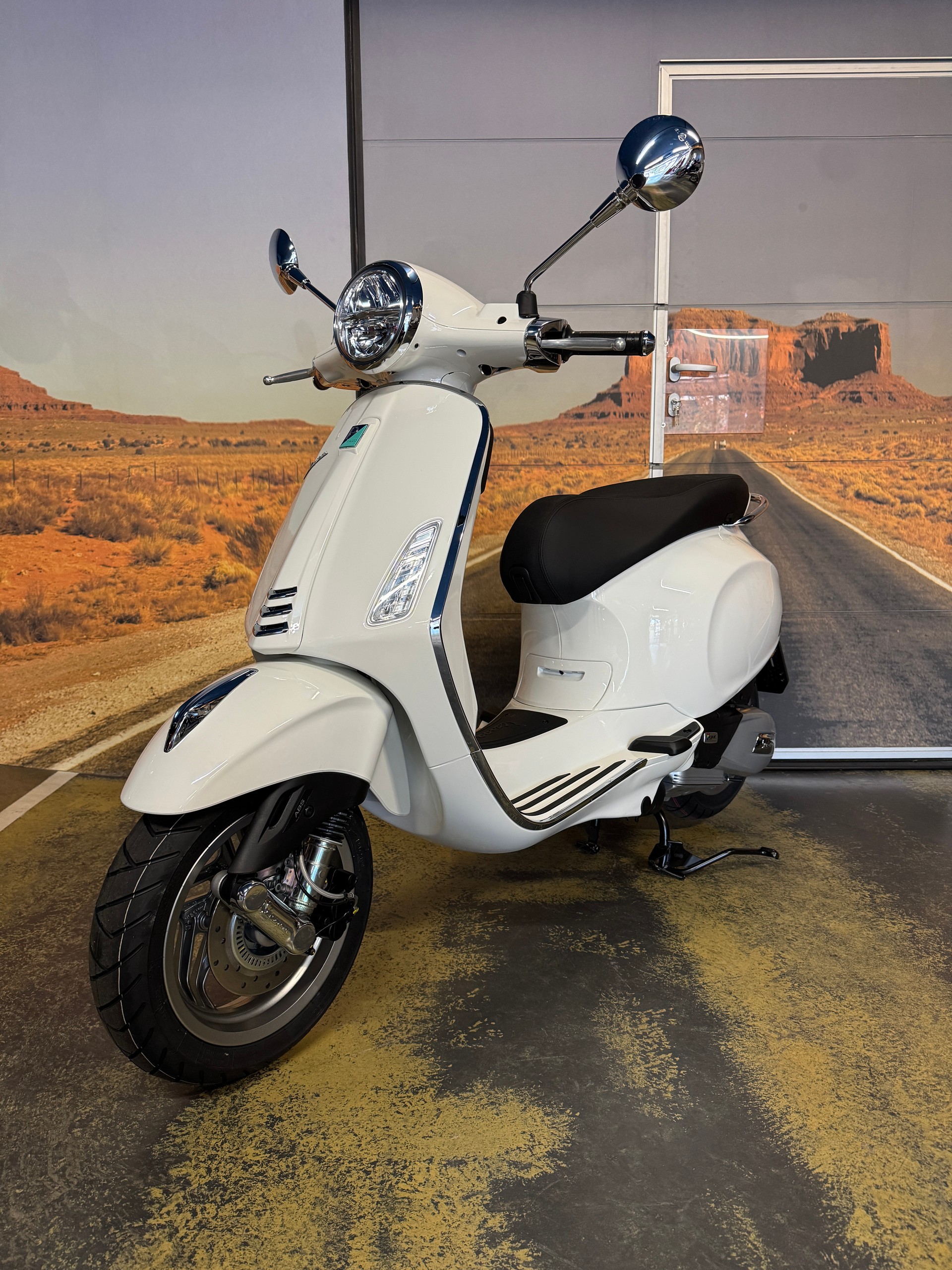 PIAGGIO Vespa 125 Primavera ABS-image-3