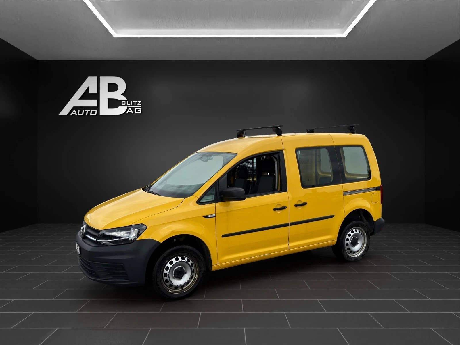 VW Caddy 2.0TDI 4Motion BlueMotion Technology DSG mit 150 PS-showroom-element-1