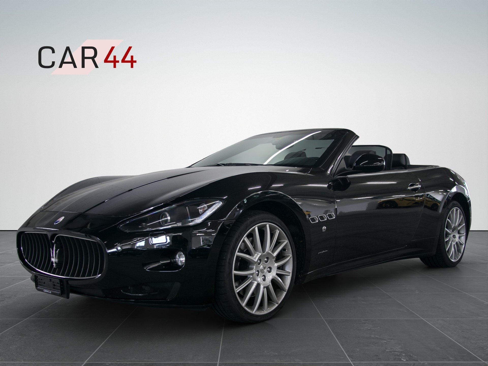 MASERATI GranCabrio Automatica-showroom-element-3