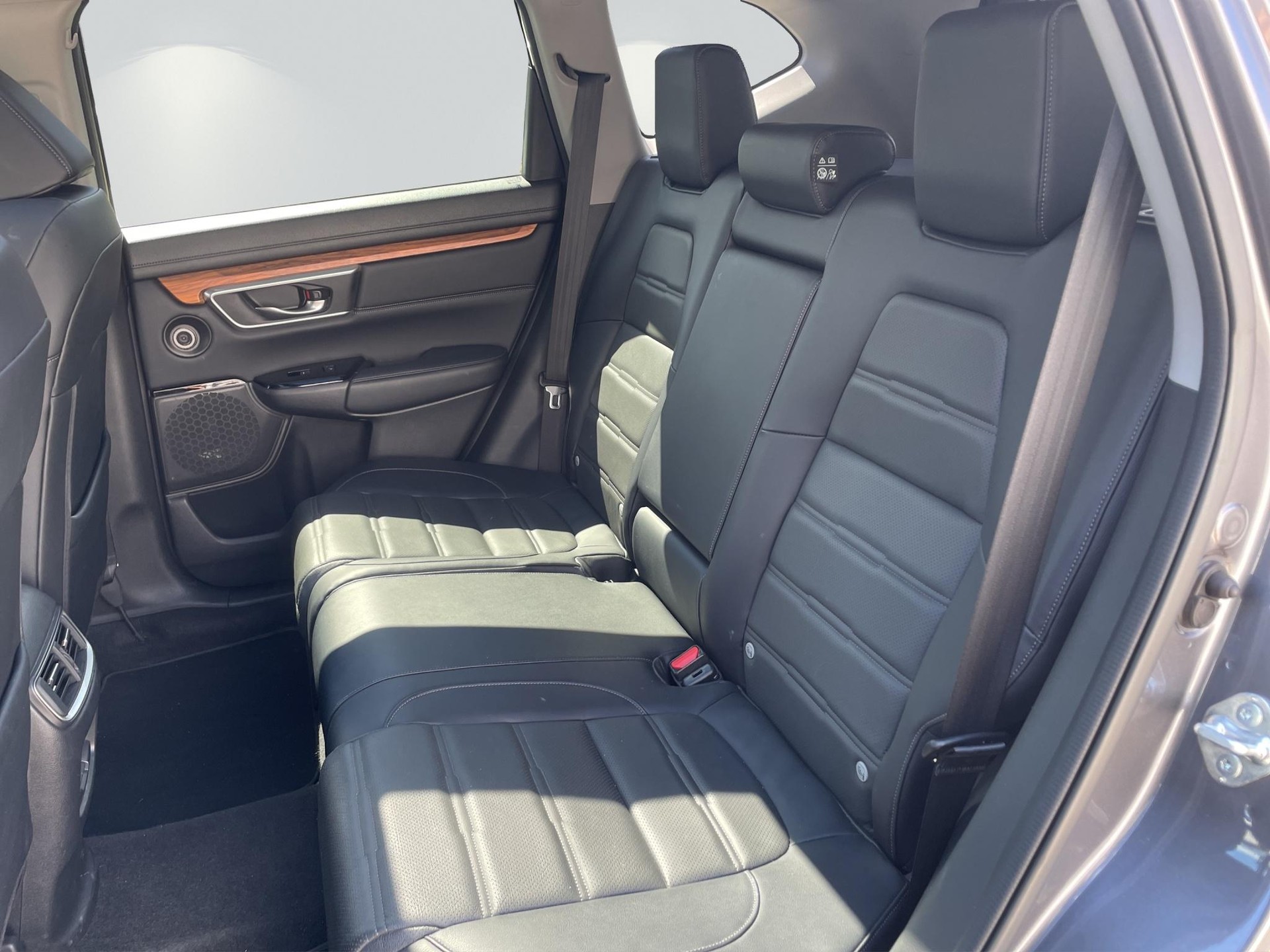 HONDA CR-V 1.5 i-VTEC Executive 4WD-image-11