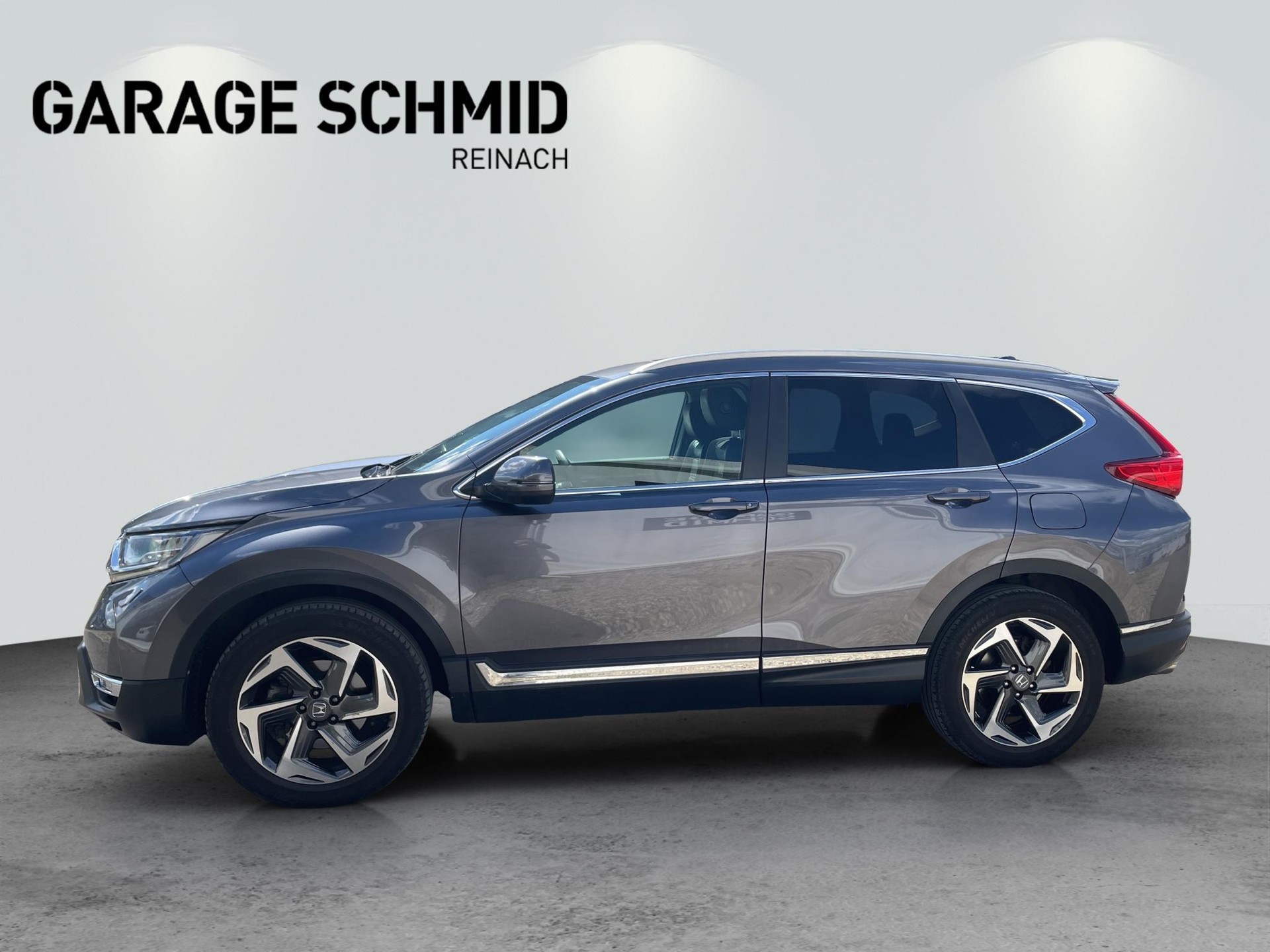HONDA CR-V 1.5 i-VTEC Executive 4WD-image-3
