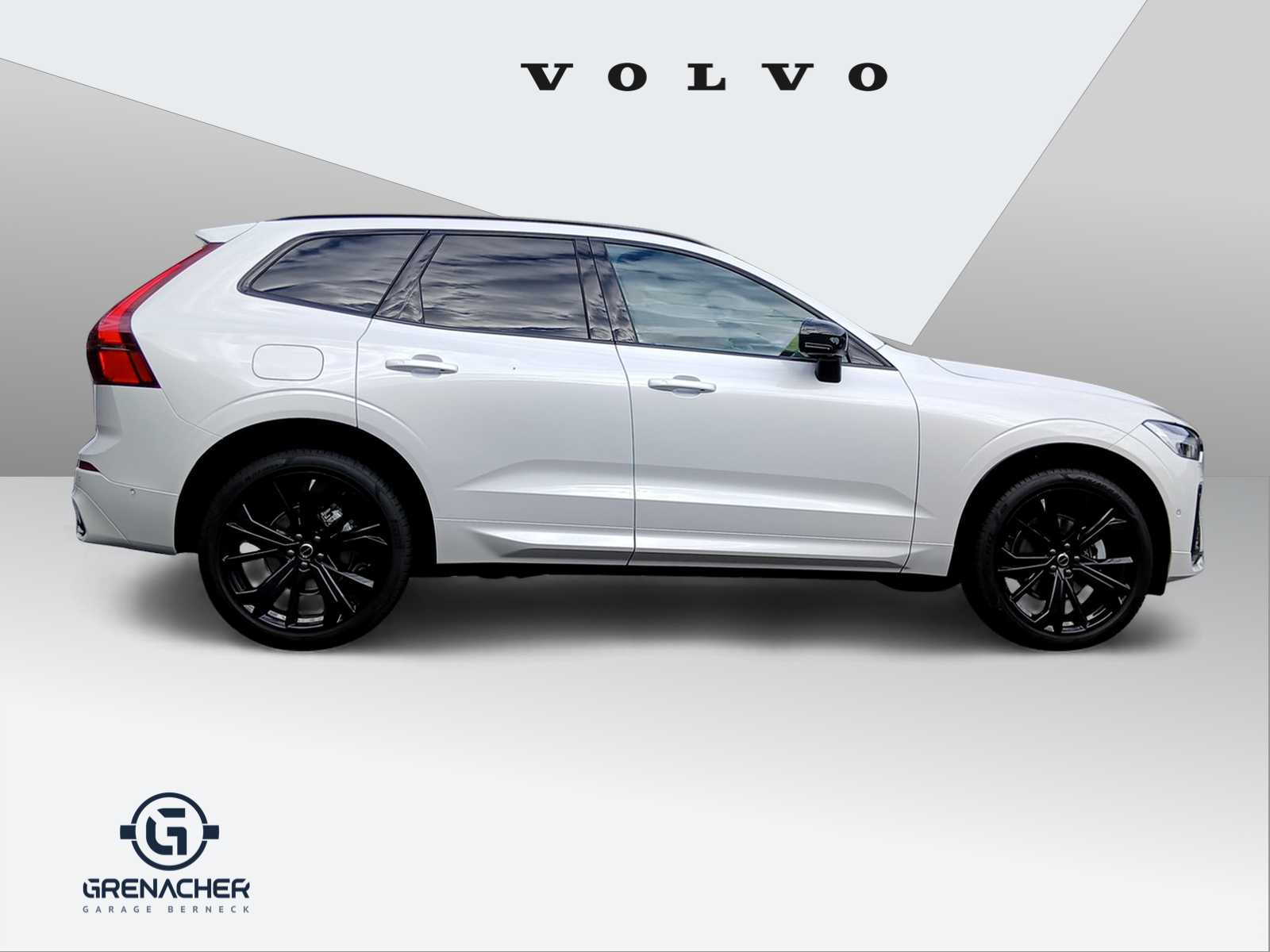 VOLVO XC60 2.0 B5 MH Black Edition AWD-showroom-element-2