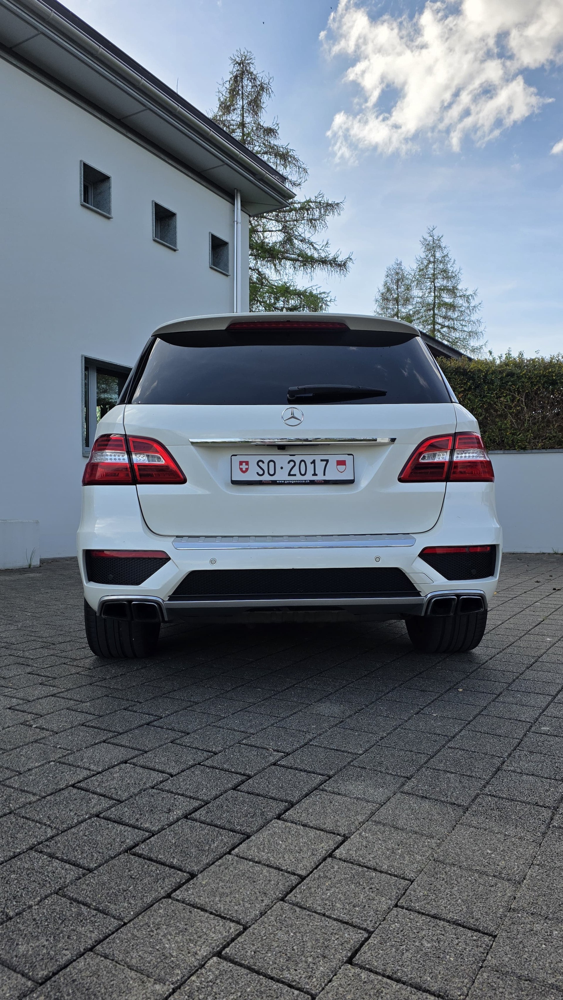MERCEDES-BENZ ML 63 V8 AMG-image-2