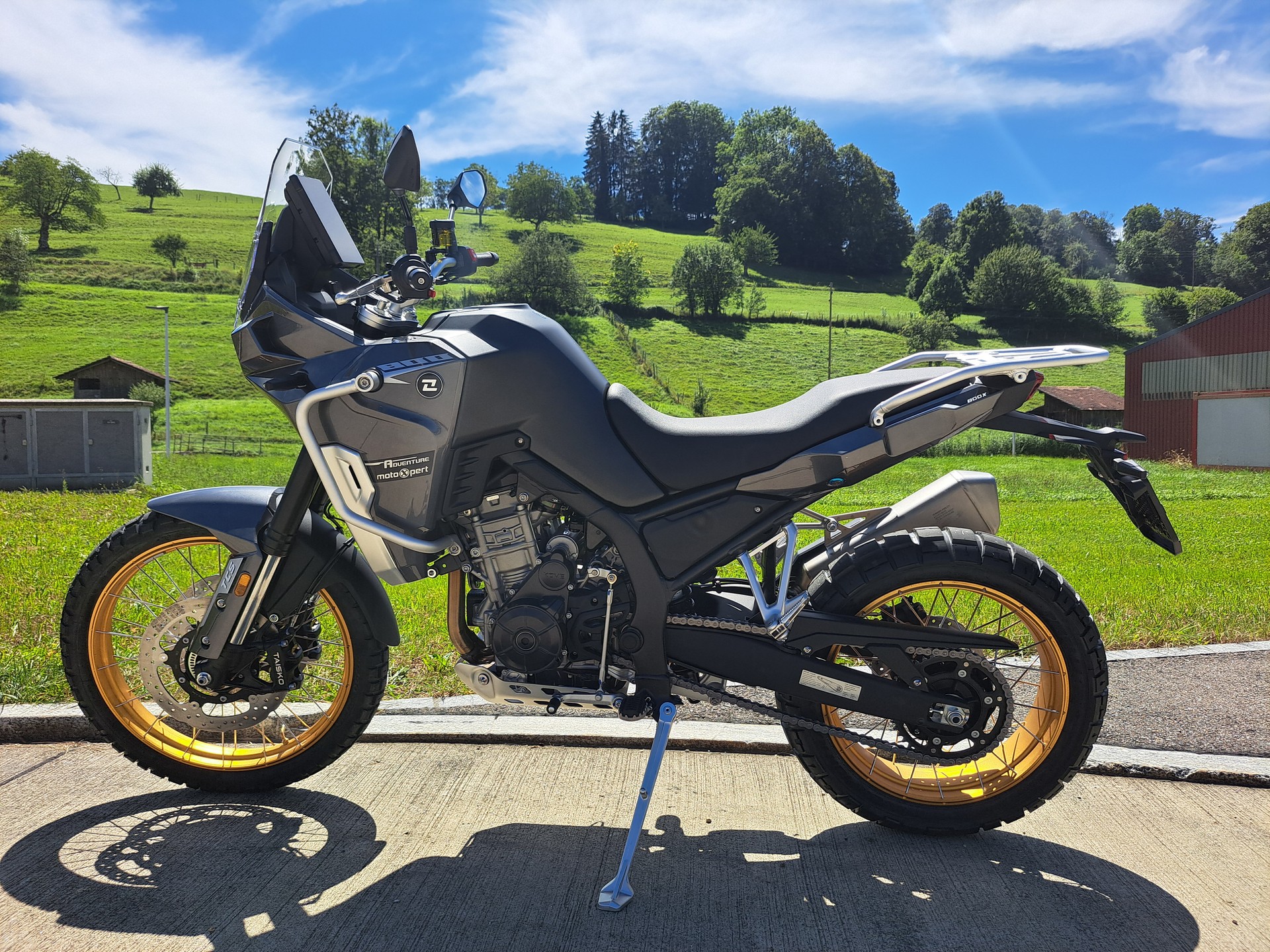 KOVE 800 X Pro-image-1