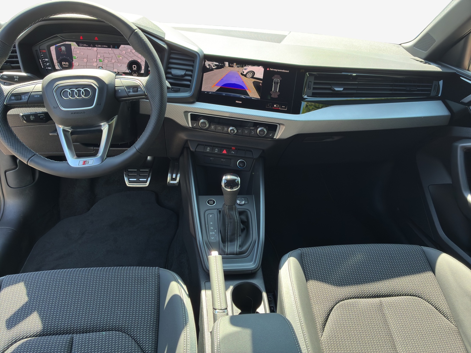 AUDI A1 Sportback 30 TFSI S Line Attraction S-tronic-image-8