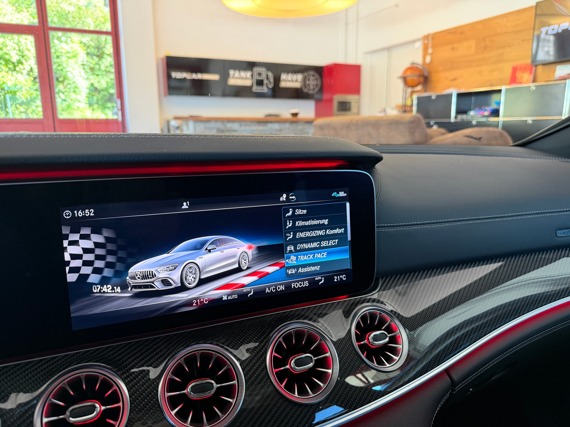 MERCEDES-BENZ AMG GT 4 63 S 4Matic+ Speedshift MCT-image-28