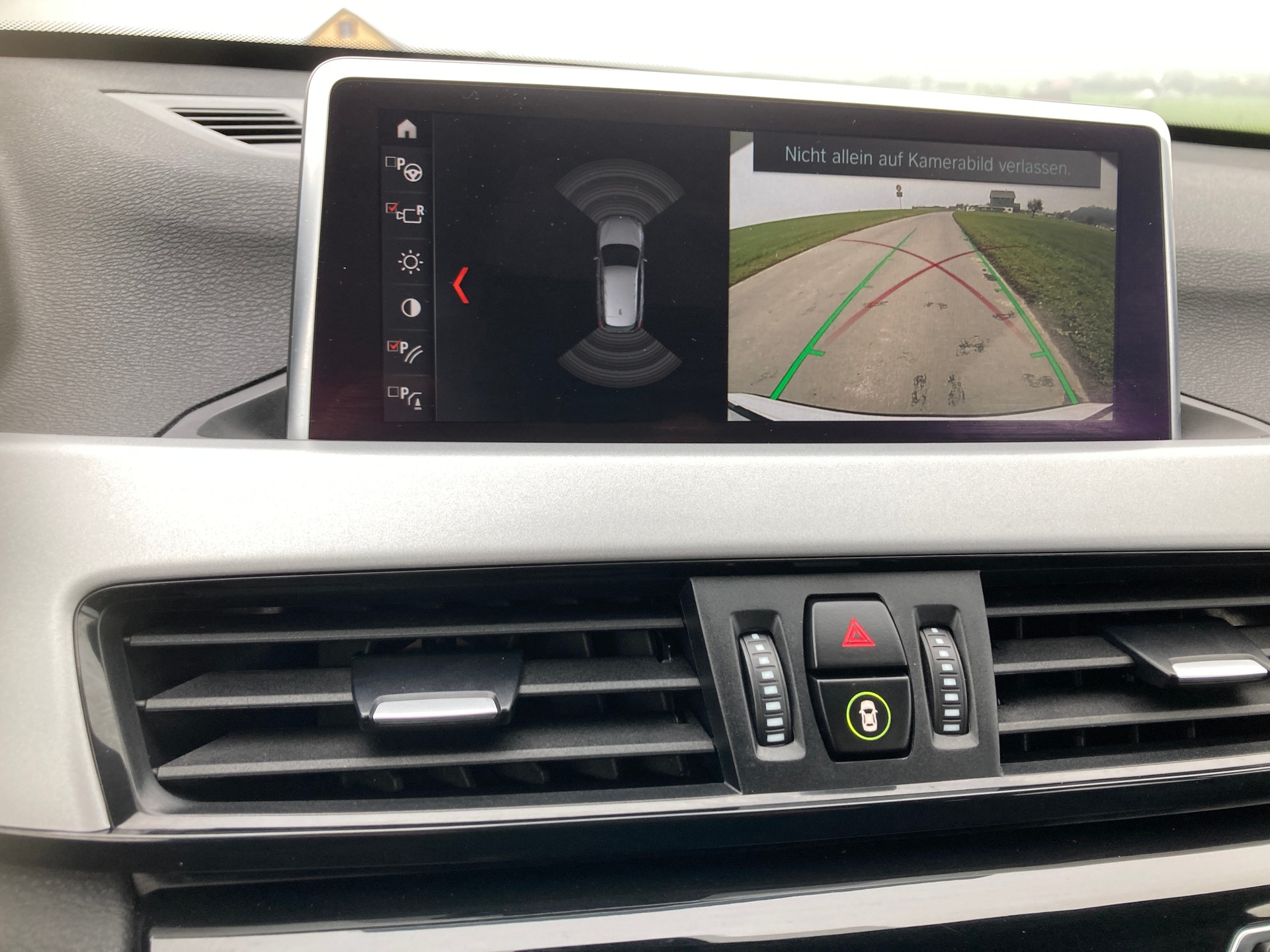 BMW X1 xDrive 18d Steptronic-image-13