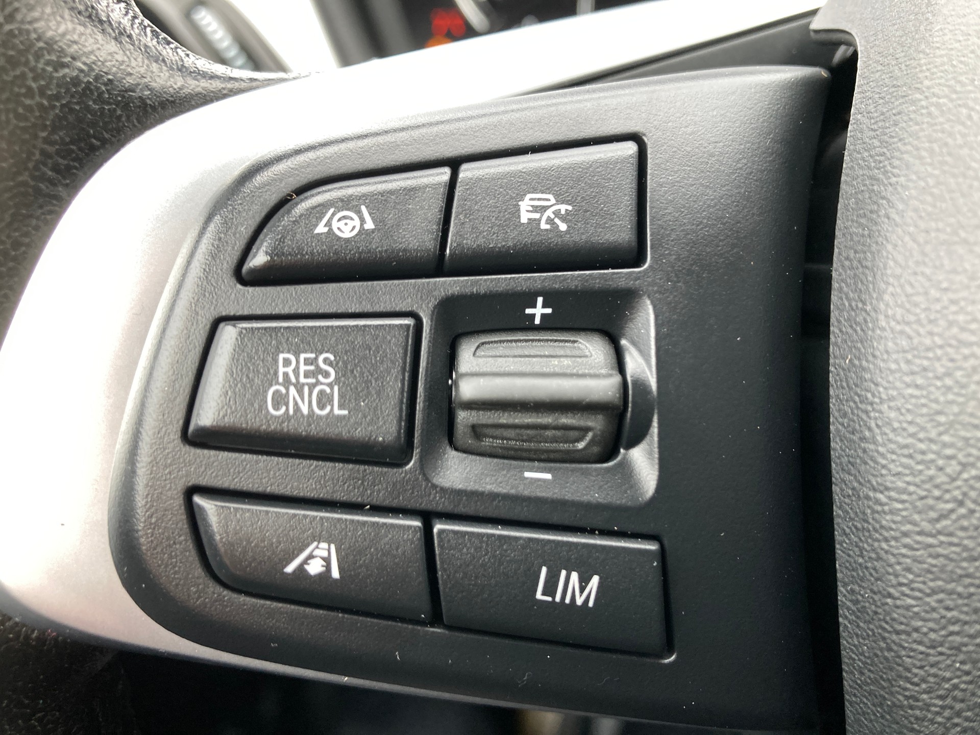 BMW X1 xDrive 18d Steptronic-image-9