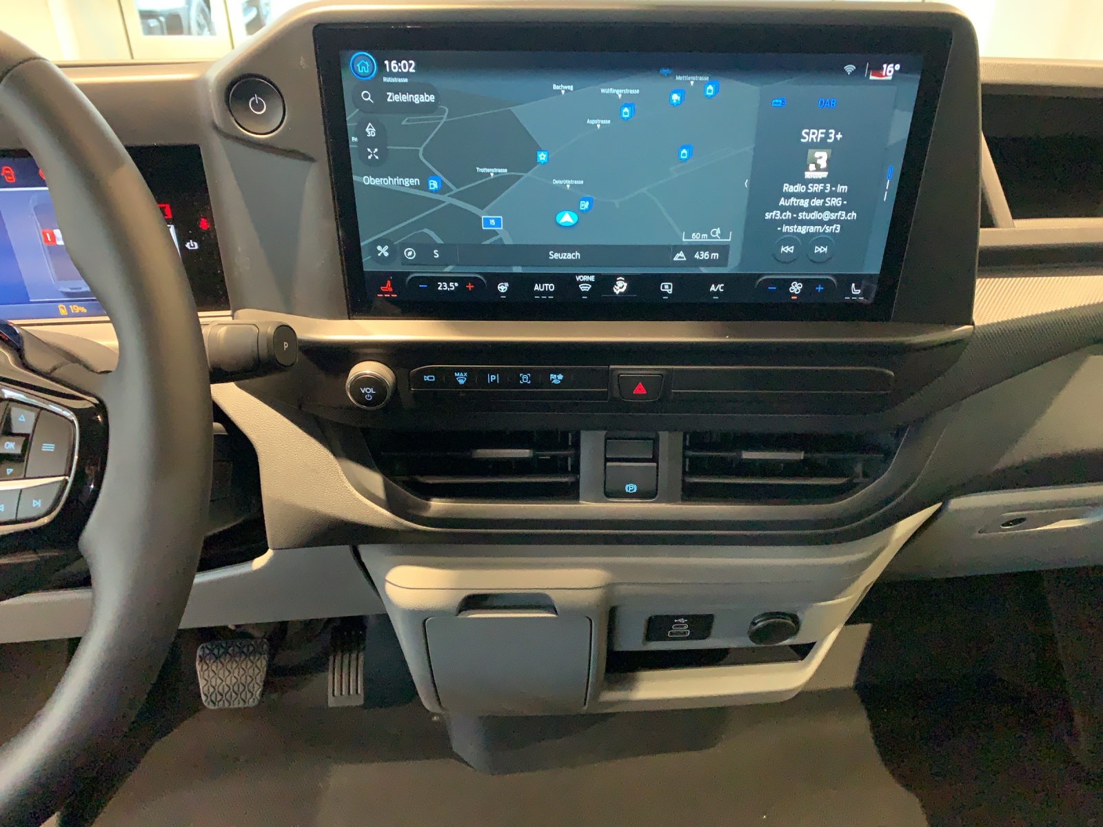 FORD E-Transit C Van 320 L1 Trend-image-6