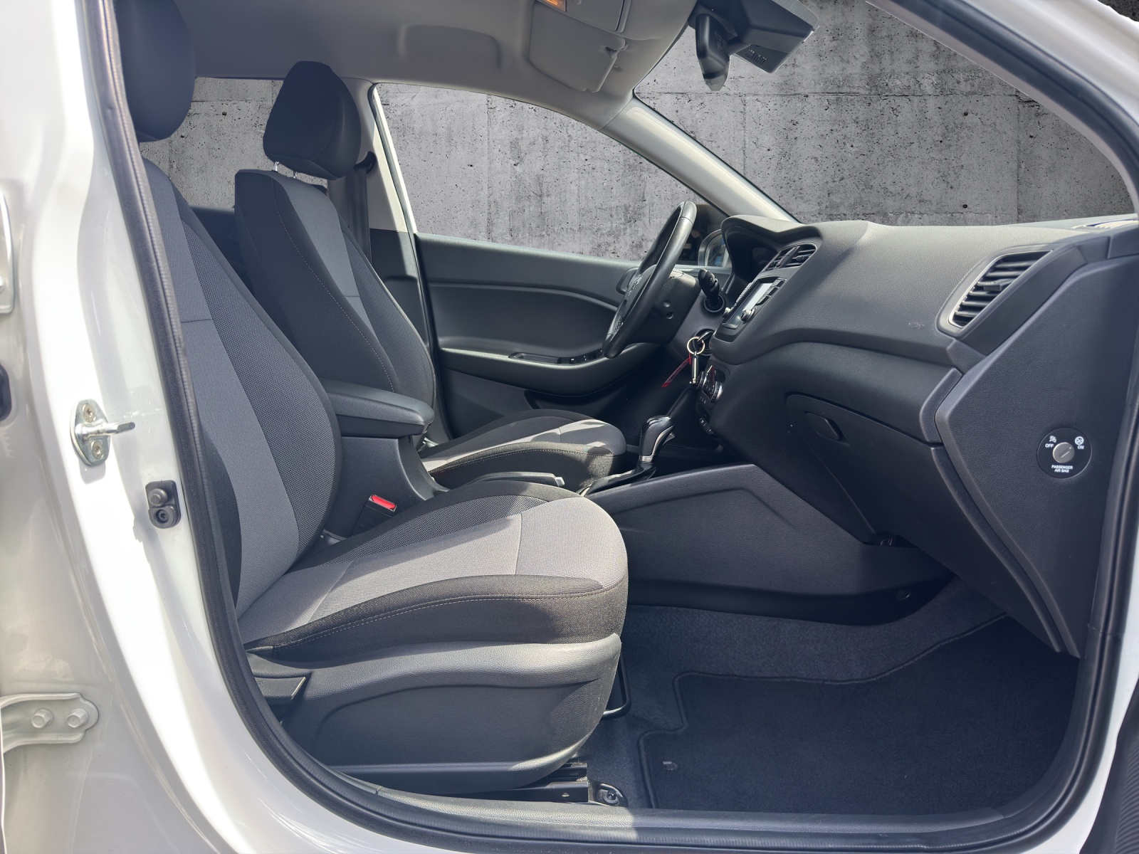 HYUNDAI i20 1.0 T-GDi Amplia DCT-image-11