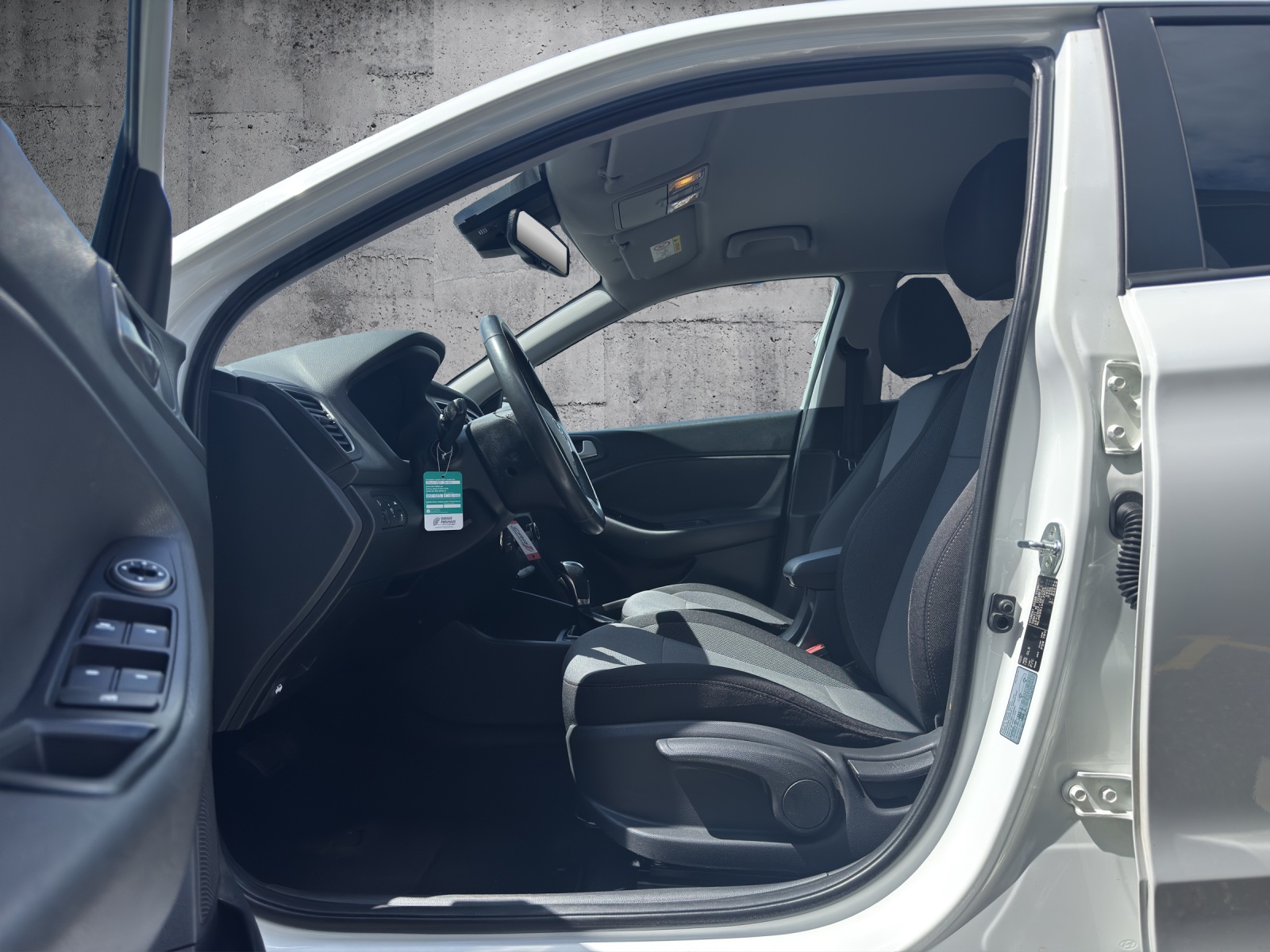 HYUNDAI i20 1.0 T-GDi Amplia DCT-image-6