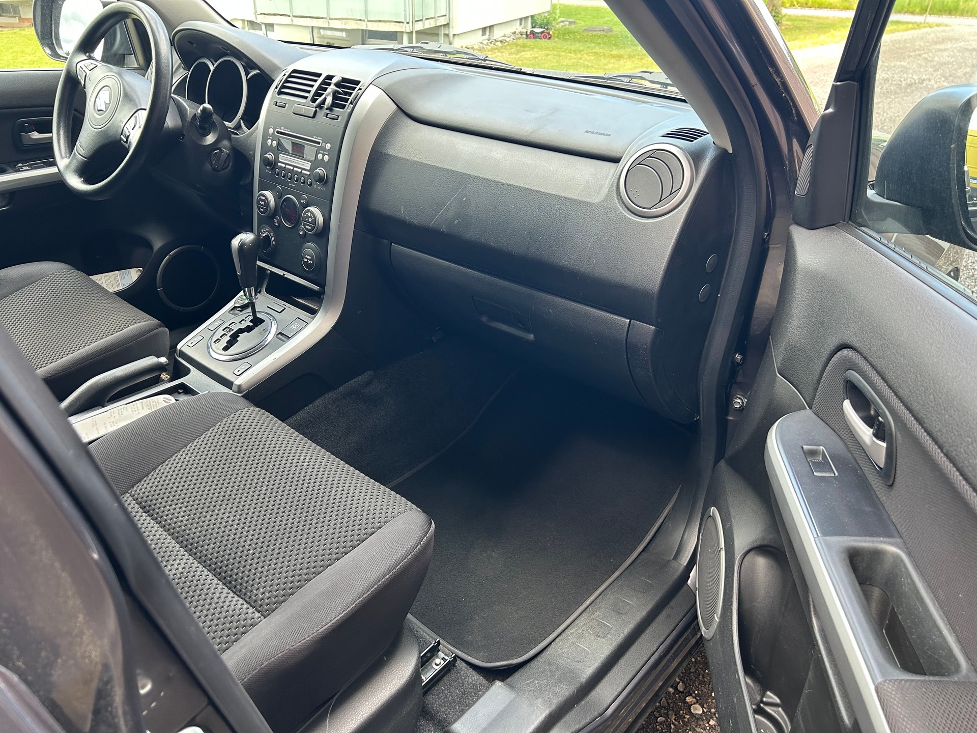 SUZUKI Grand Vitara 2.4 16V GL Top Automatic Frisch ab MFK-image-13