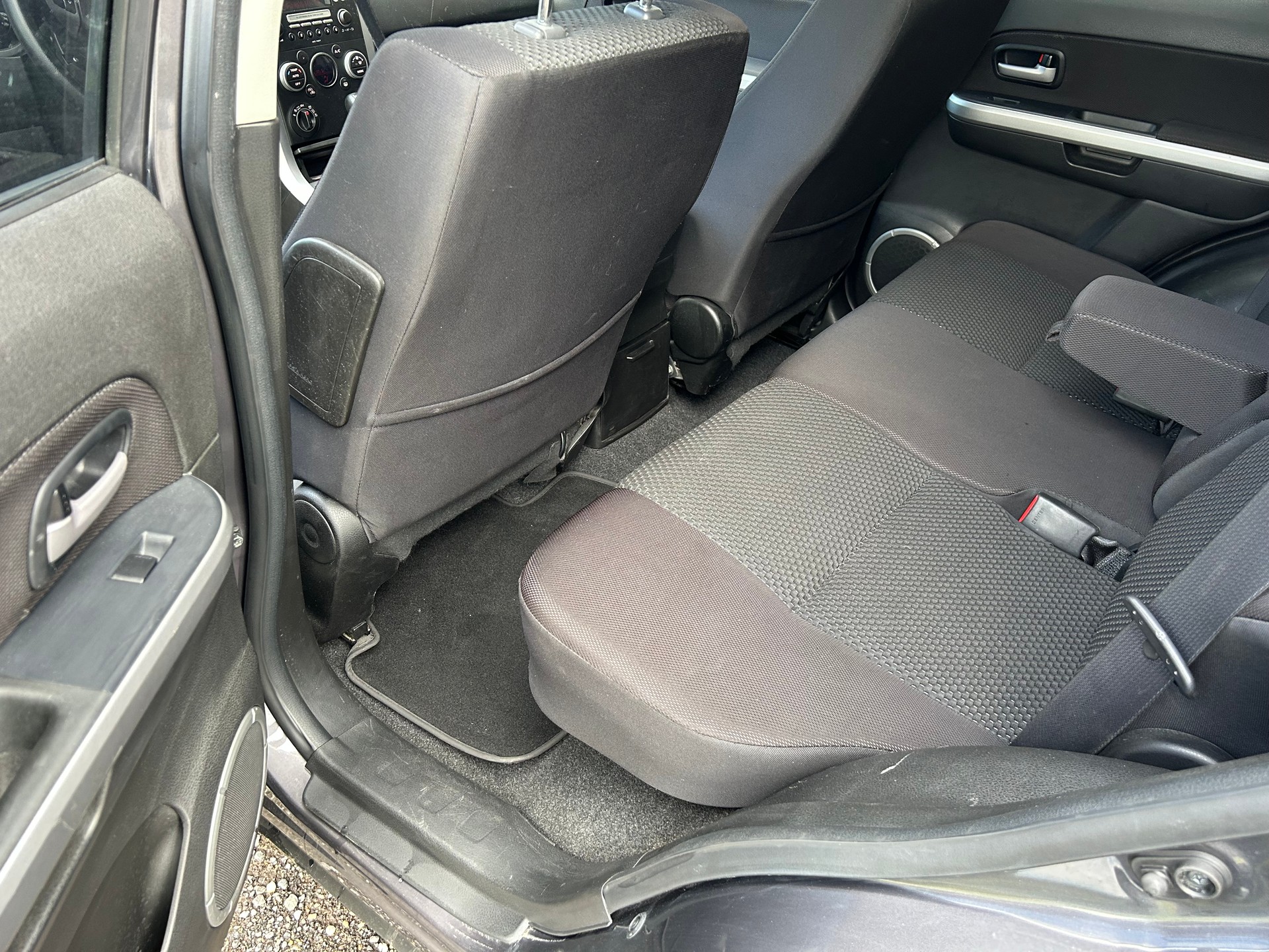 SUZUKI Grand Vitara 2.4 16V GL Top Automatic Frisch ab MFK-image-12