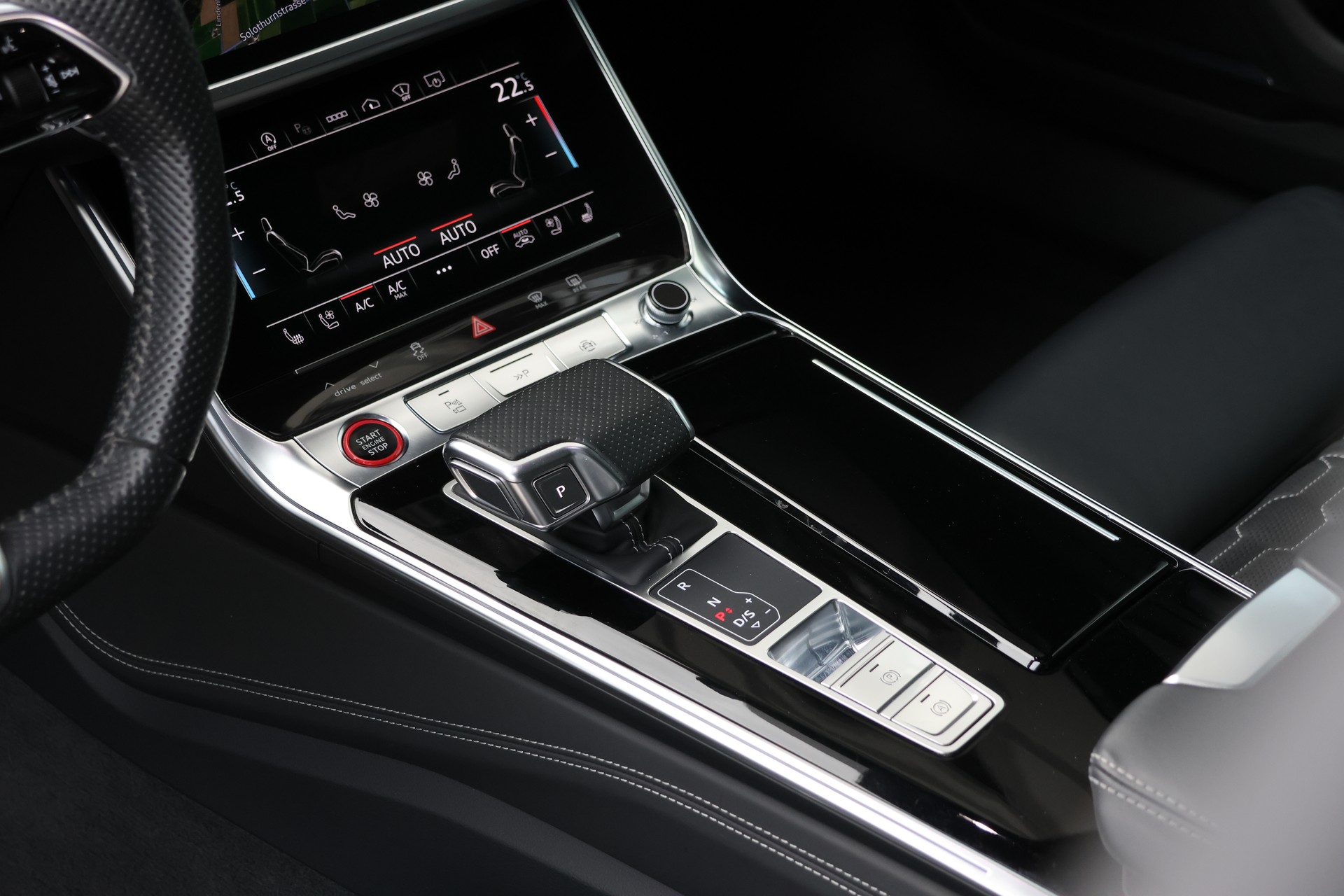 AUDI RS6 Avant 4.0 TFSI V8 quattro "VOLLAUSSTATTUNG"-image-11