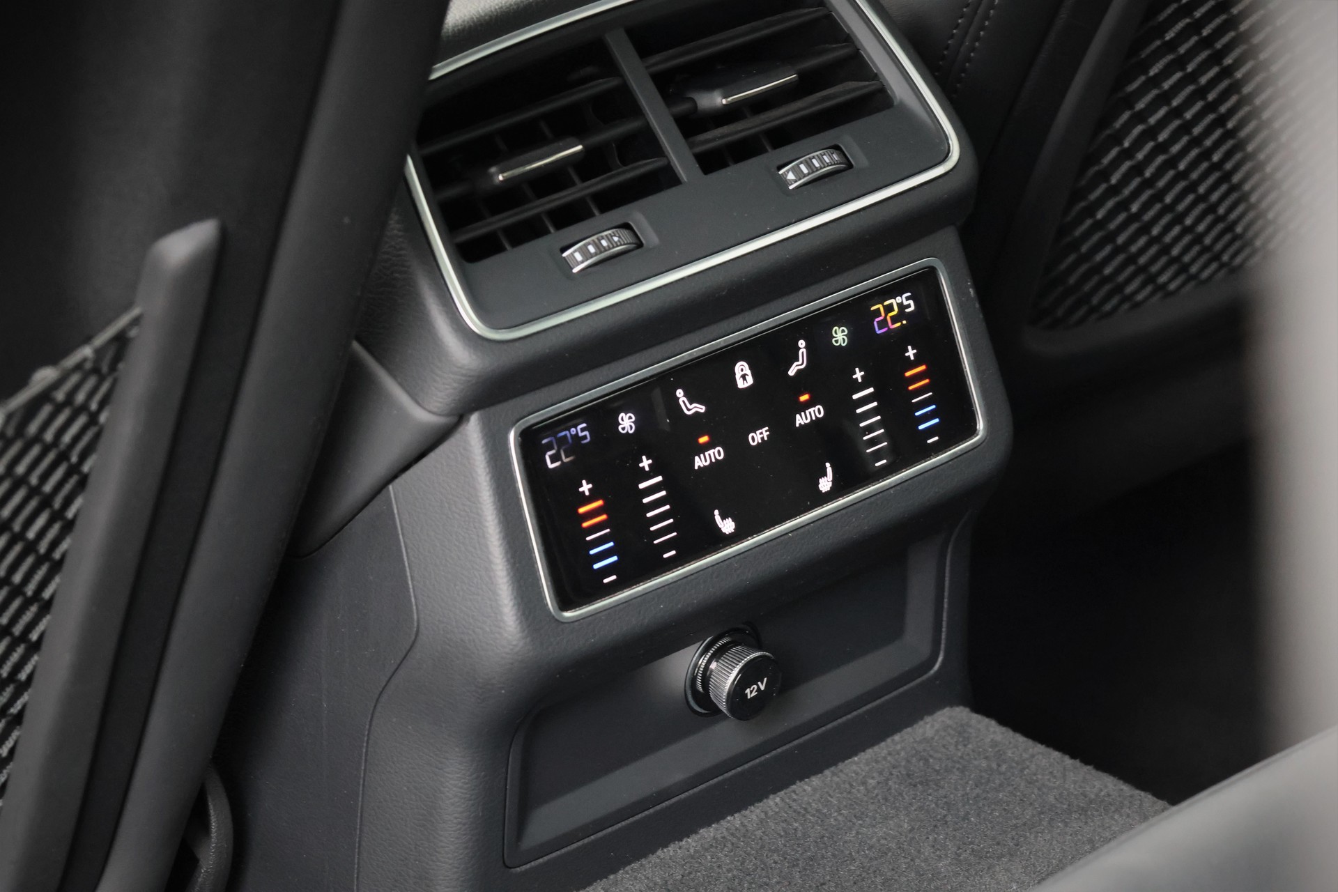 AUDI RS6 Avant 4.0 TFSI V8 quattro "VOLLAUSSTATTUNG"-image-13