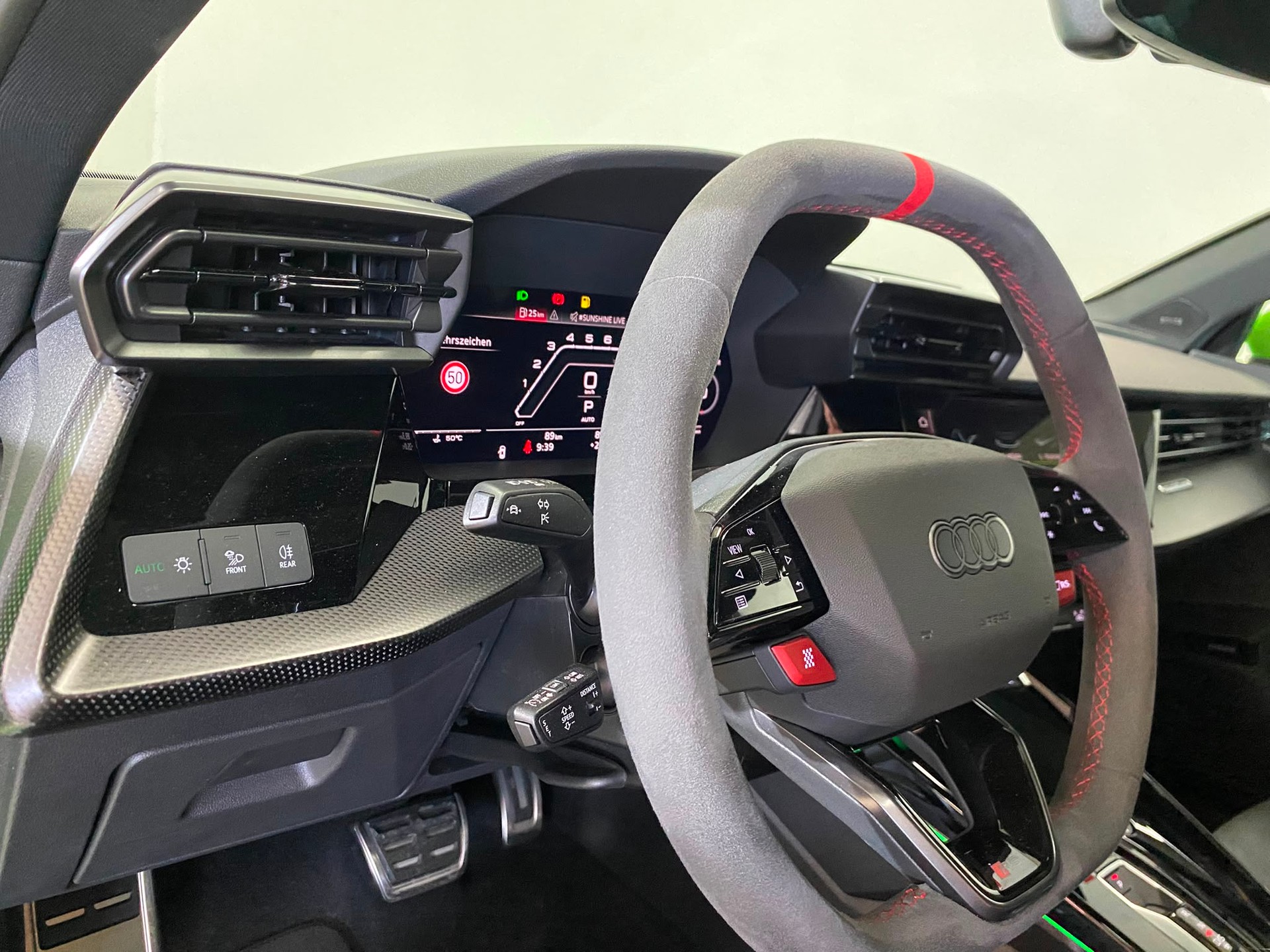 AUDI RS3 Limousine 2.5 TSI quattro S-tronic-image-5