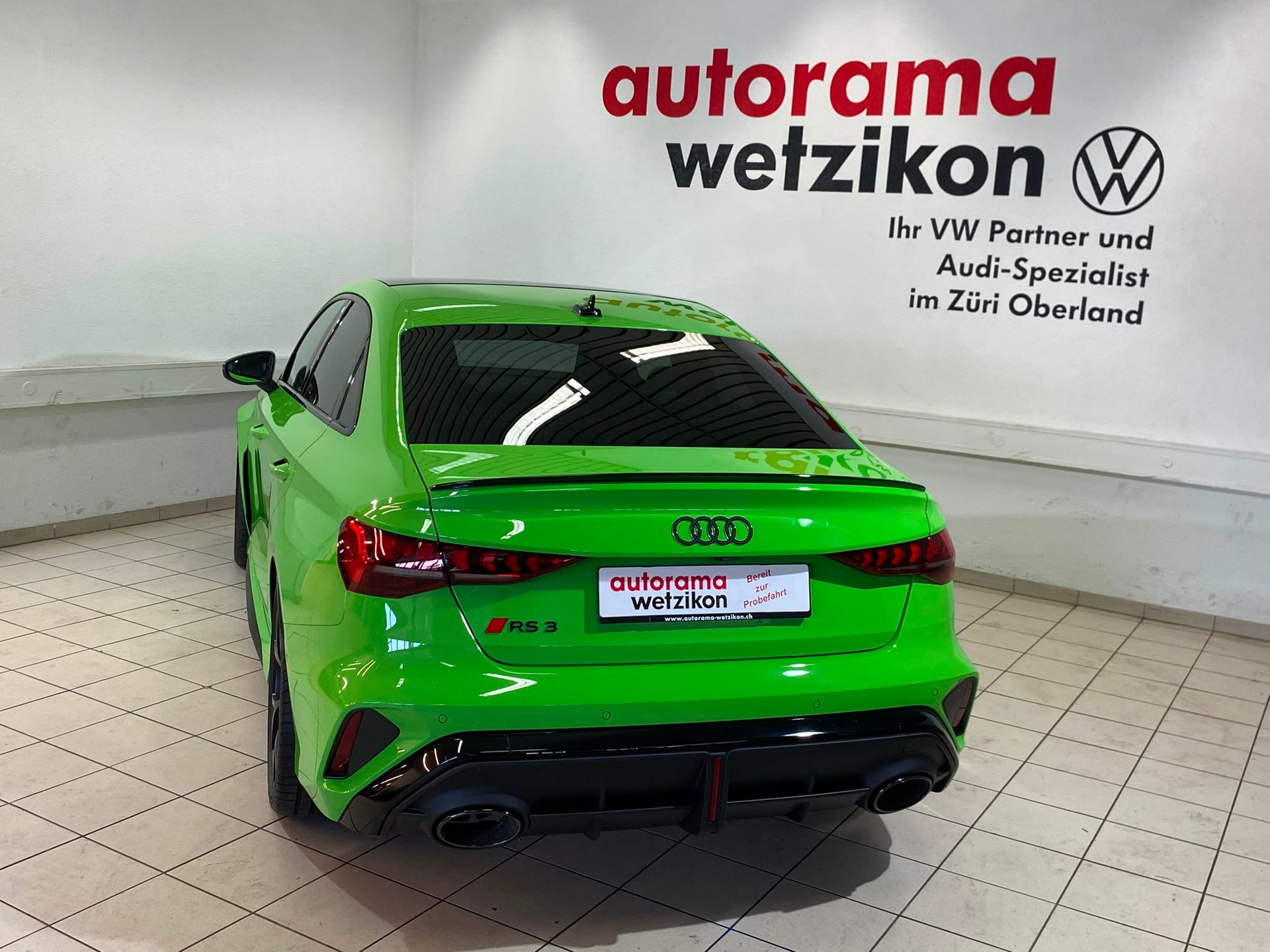 AUDI RS3 Limousine 2.5 TSI quattro S-tronic-showroom-element-3