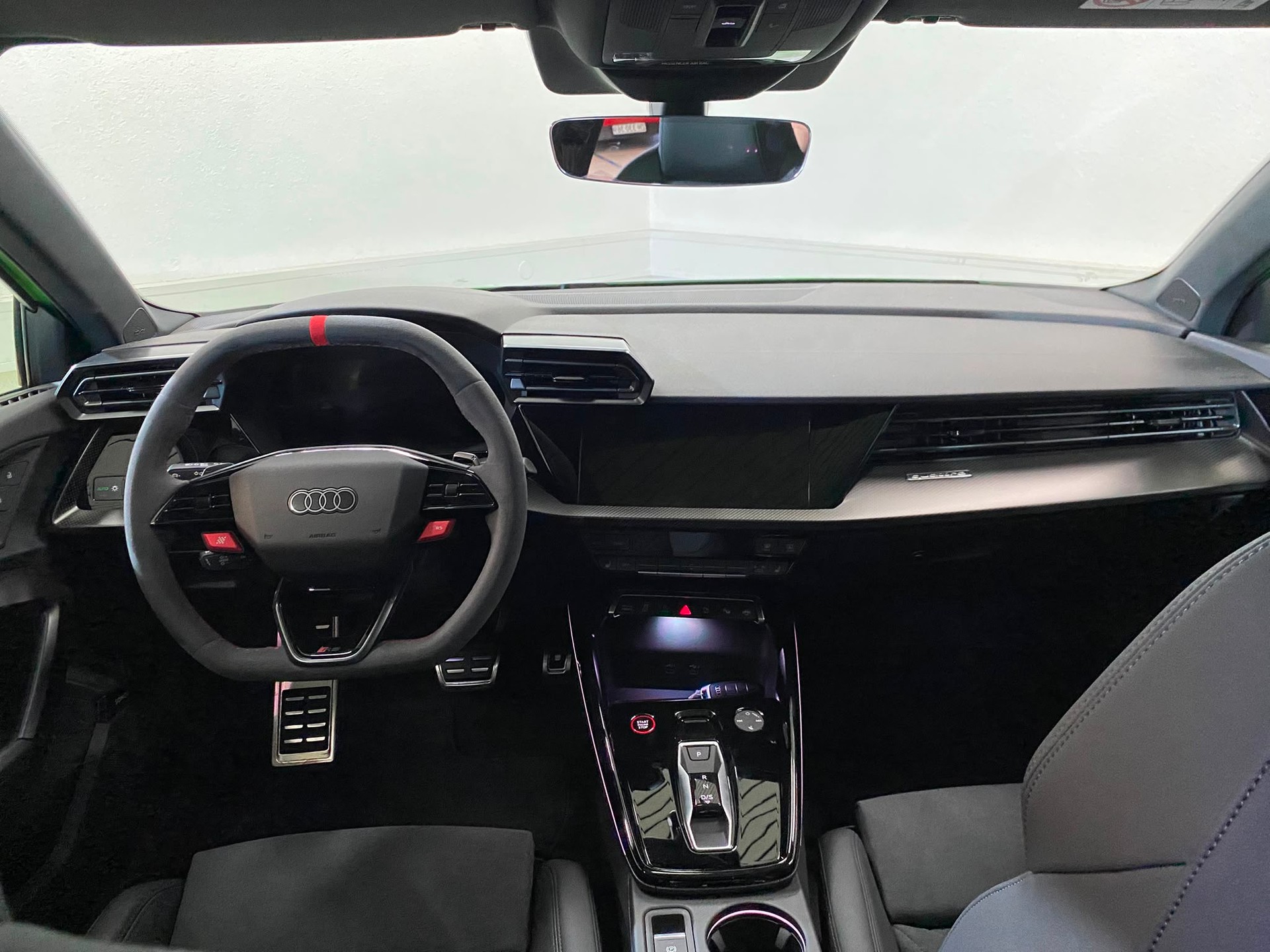 AUDI RS3 Limousine 2.5 TSI quattro S-tronic-image-7