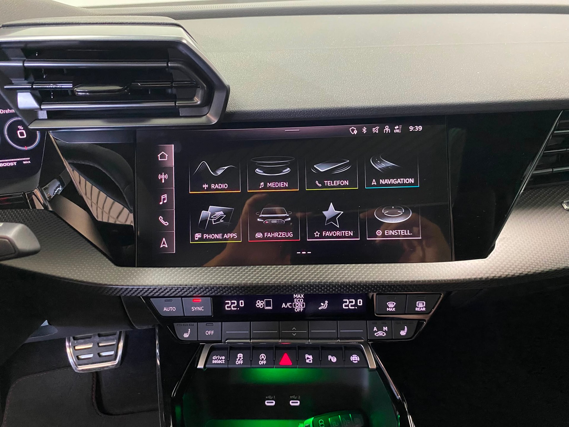 AUDI RS3 Limousine 2.5 TSI quattro S-tronic-image-12