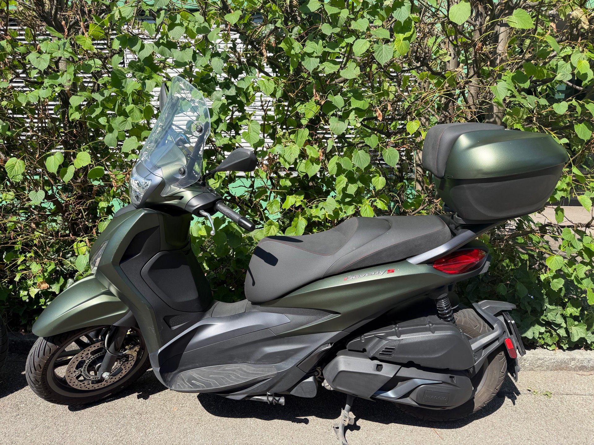 PIAGGIO Beverly 400 Sport-image-0