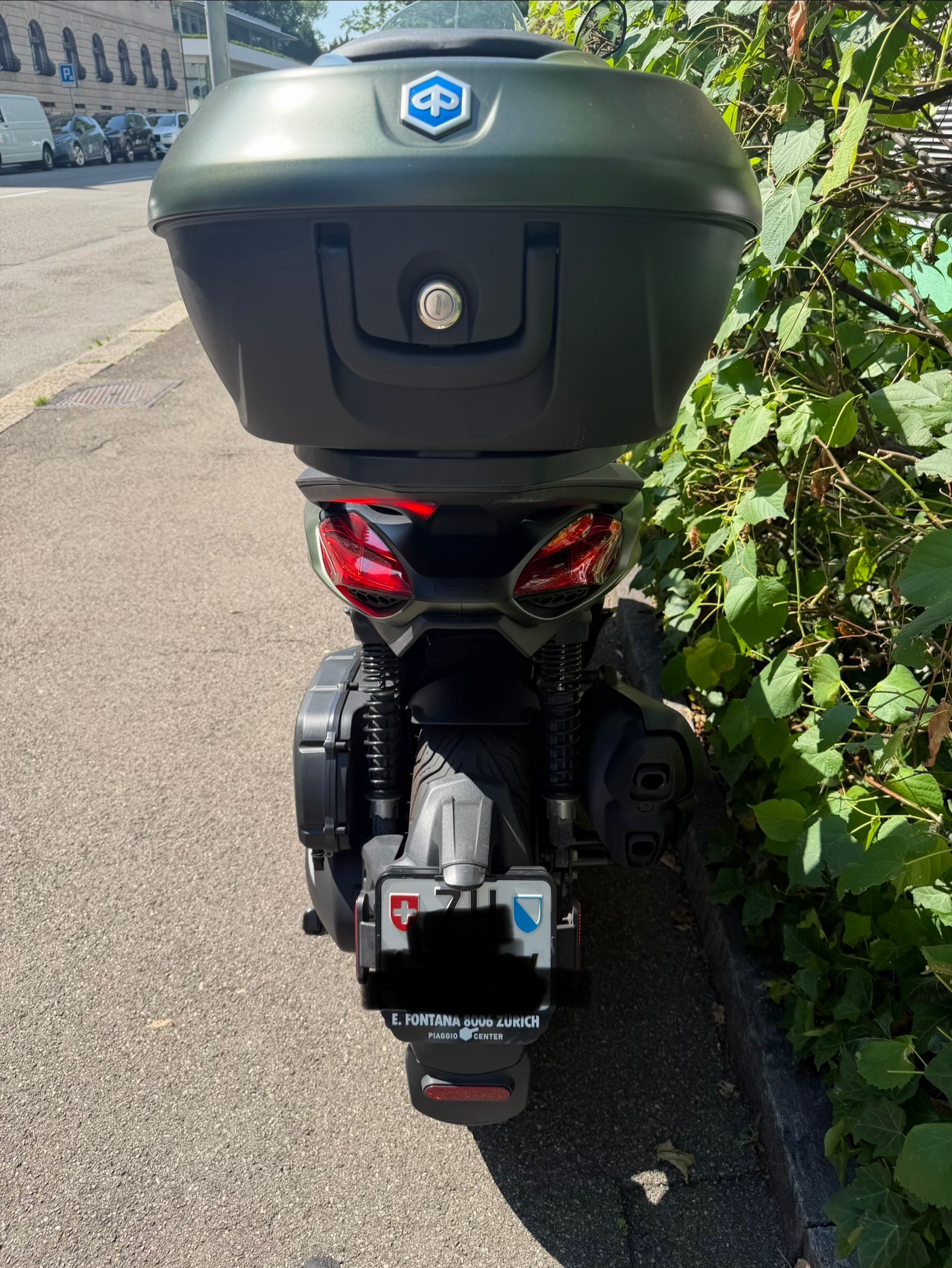 PIAGGIO Beverly 400 Sport-image-2