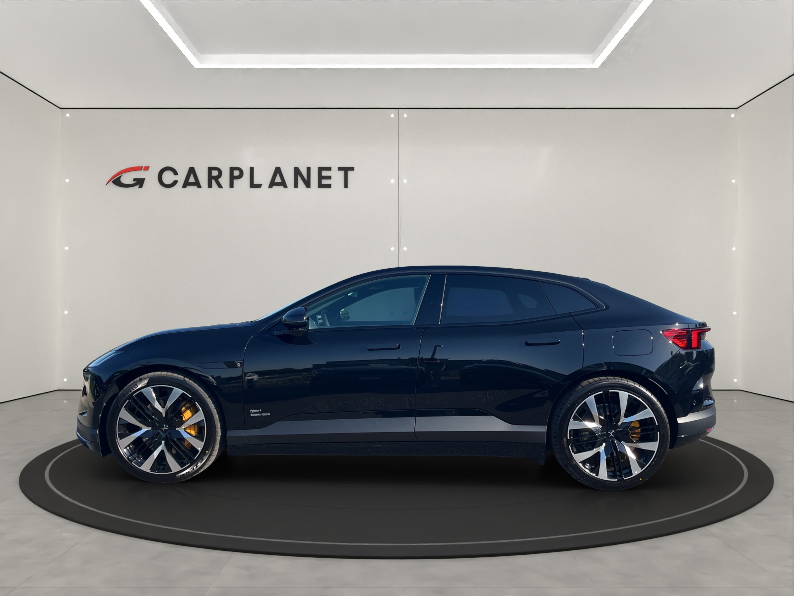 POLESTAR 4 Long Range Dual Motor-showroom-element-1