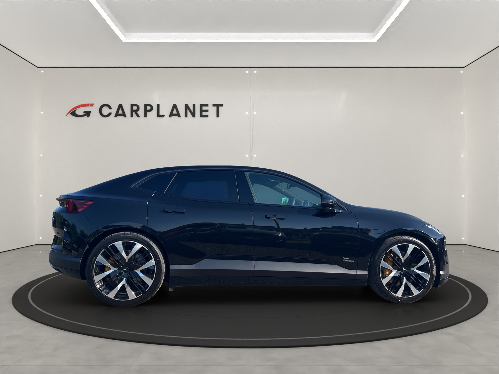 POLESTAR 4 Long Range Dual Motor-showroom-element-2