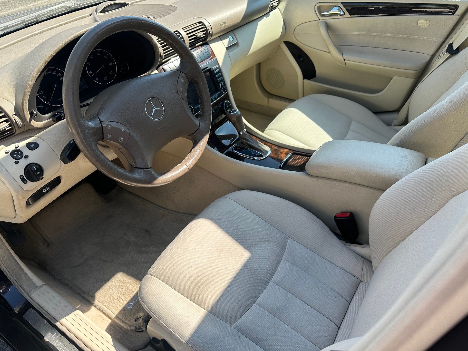 MERCEDES-BENZ C 350 Elégance 4Matic Automatic-image-9