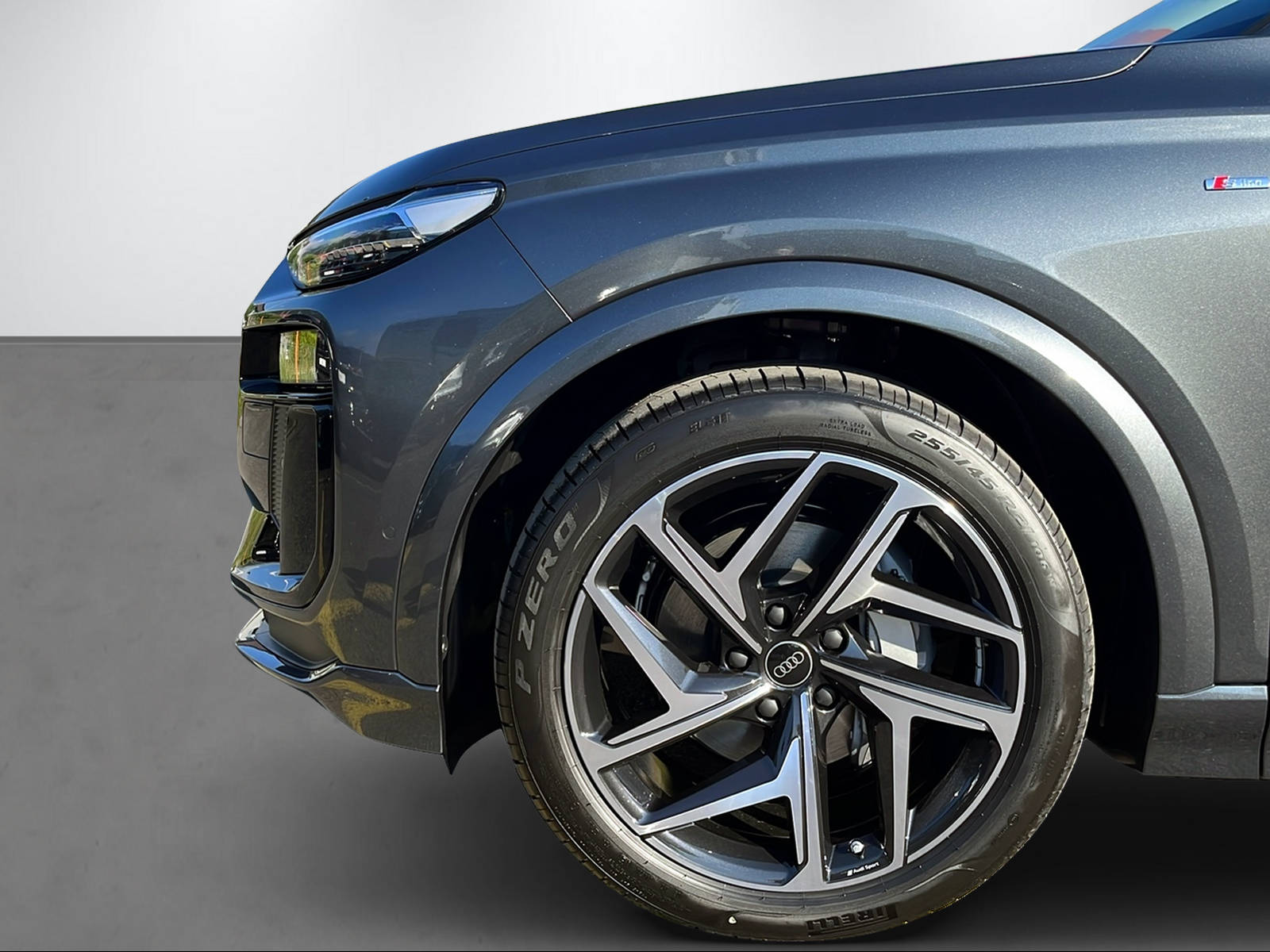 AUDI Q6 SUV e-tron quattro 428PS/315kW BEV elektrisch-image-4
