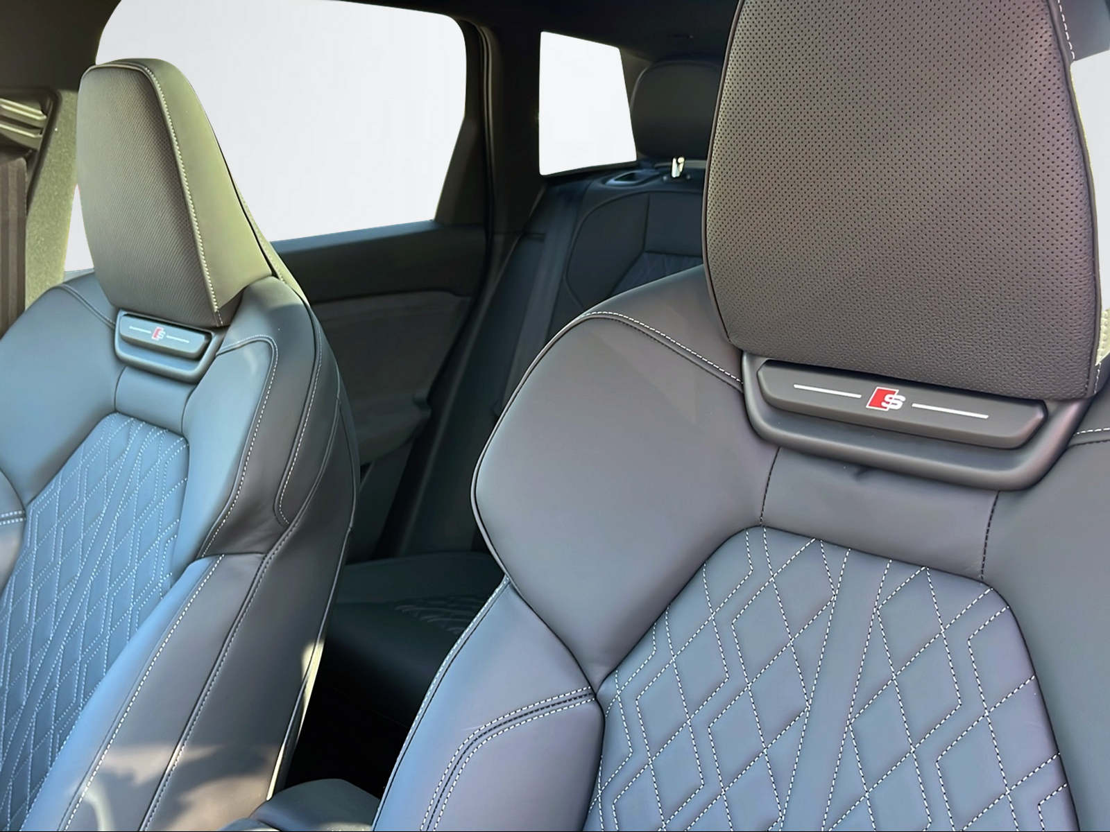 AUDI Q6 SUV e-tron quattro 428PS/315kW BEV elektrisch-image-12