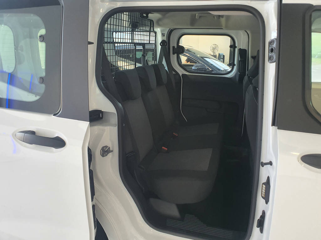 FORD Transit Courier DKab. Van 1.0 EcoBoost Trend-image-9