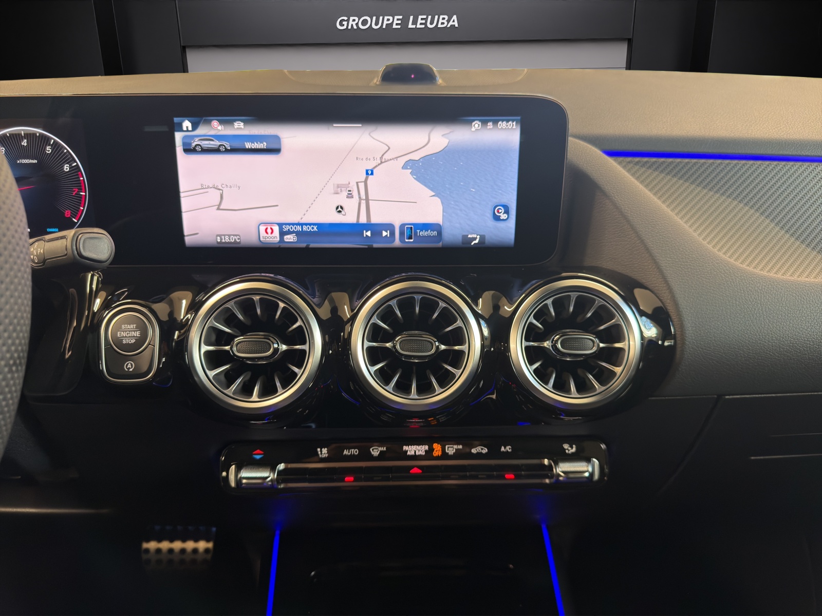 MERCEDES-BENZ GLA 220 4Matic 8G-DCT-image-11