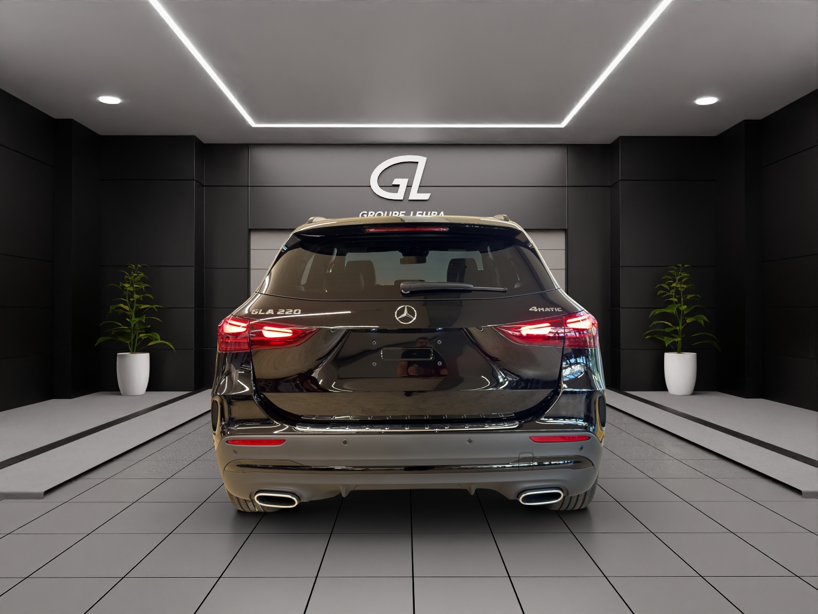 MERCEDES-BENZ GLA 220 4Matic 8G-DCT-image-4