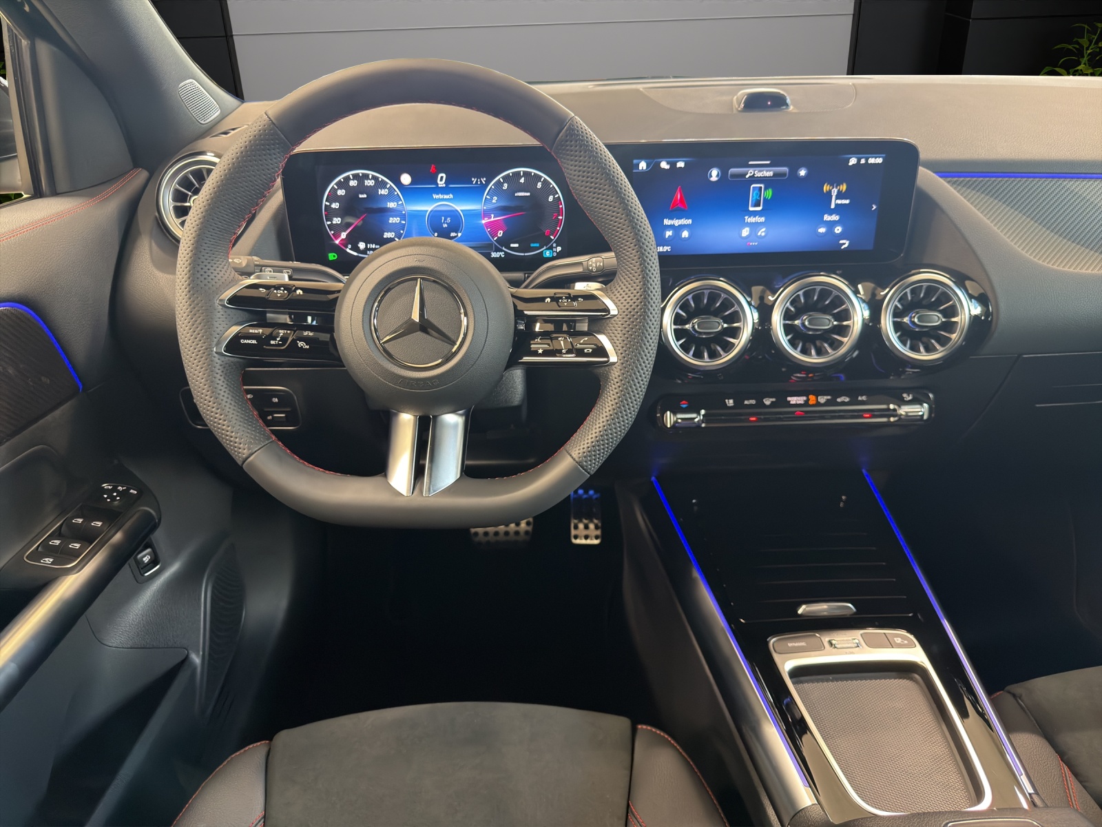 MERCEDES-BENZ GLA 220 4Matic 8G-DCT-image-8