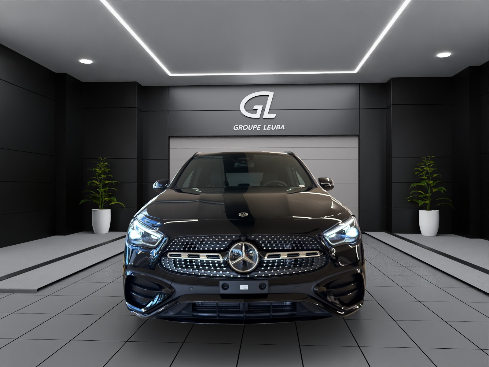 MERCEDES-BENZ GLA 220 4Matic 8G-DCT-showroom-element-1