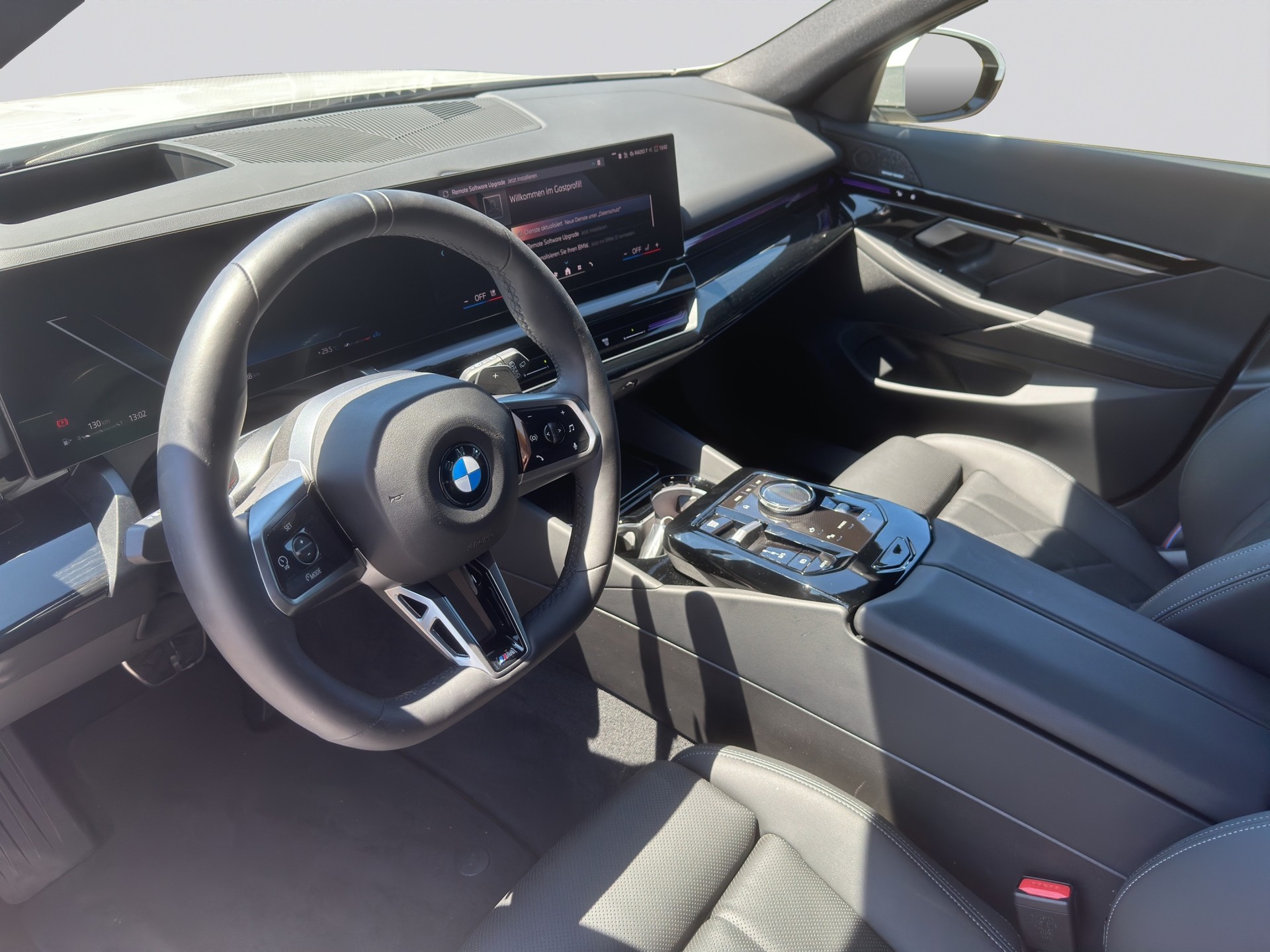BMW 520d M Sport Pro Schadow sDrive Touring Steptronic-image-7