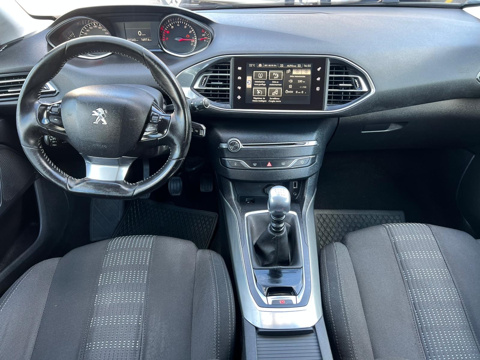 PEUGEOT 308 SW 1.2 THP Active-image-4
