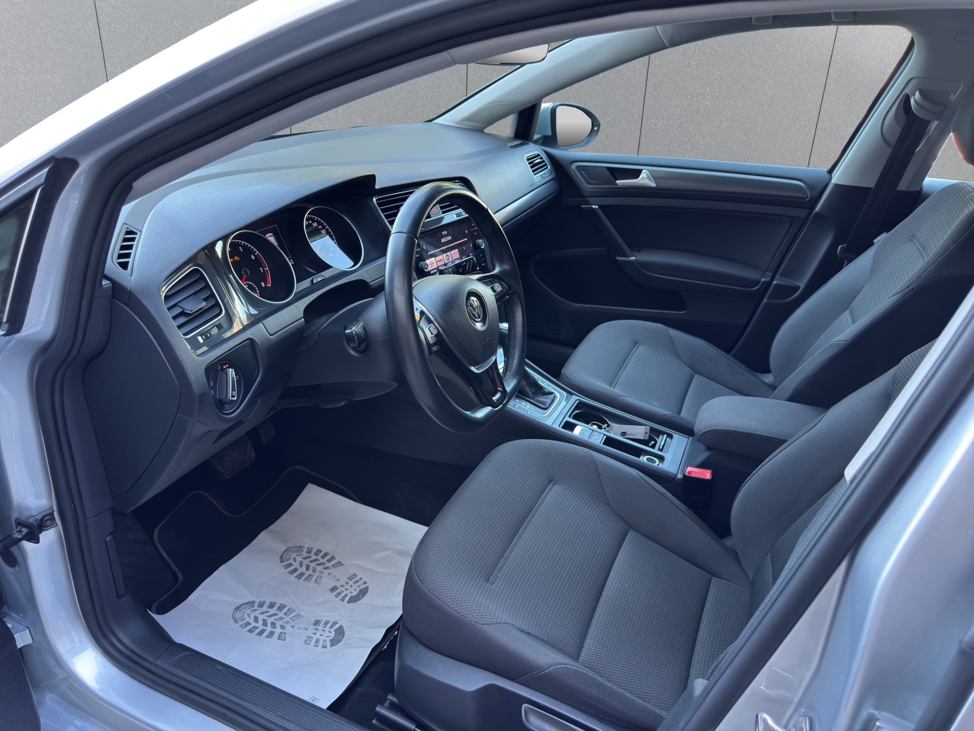 VW Golf 1.5 TSI EVO Comfortline DSG-image-9