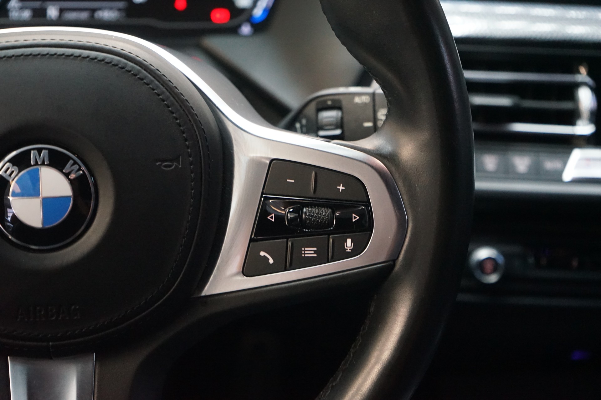 BMW 118i M Sport-image-9